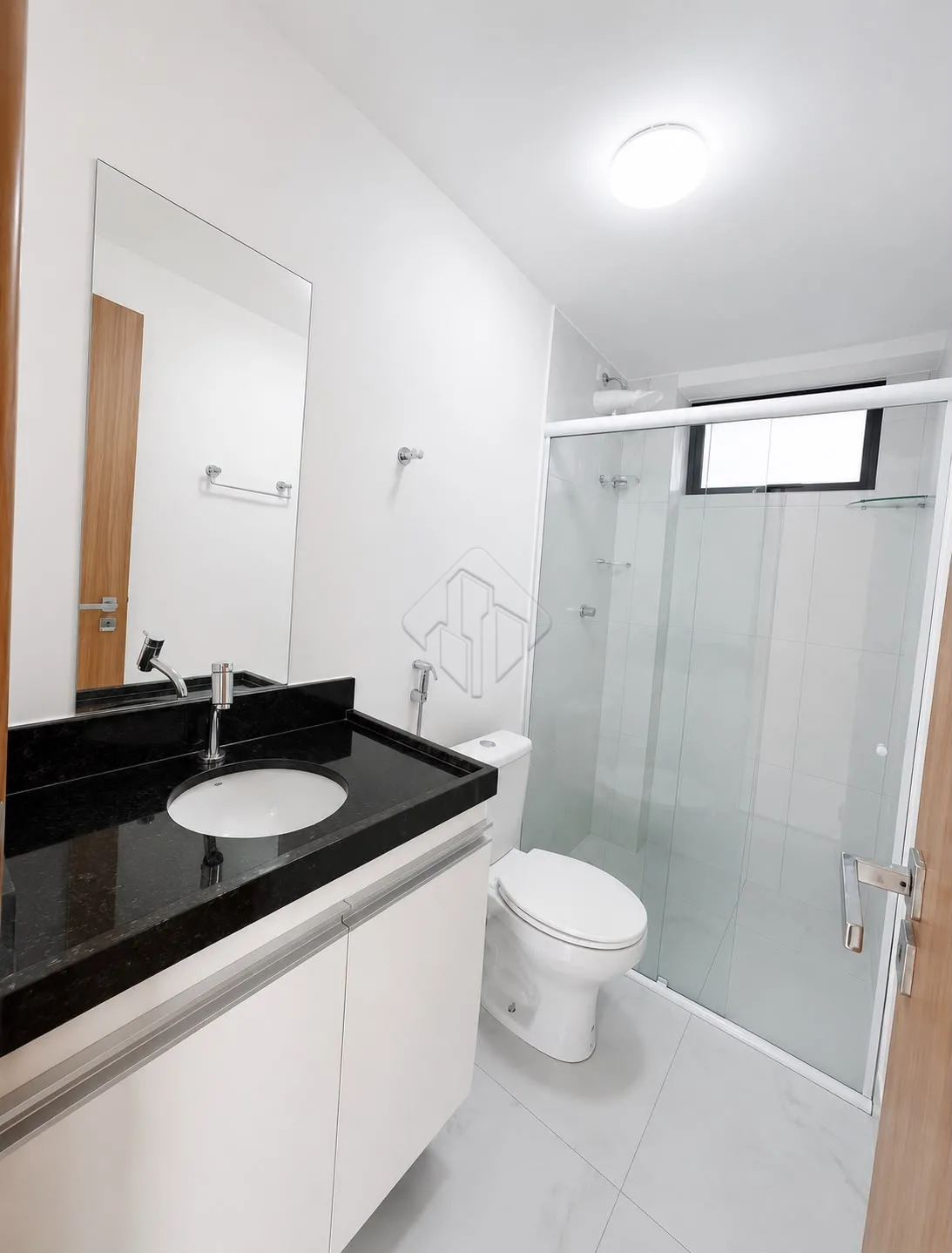 Comprar Apartamento / Padr&atilde;o em Cabedelo R$ 330.000,00 - Foto 4