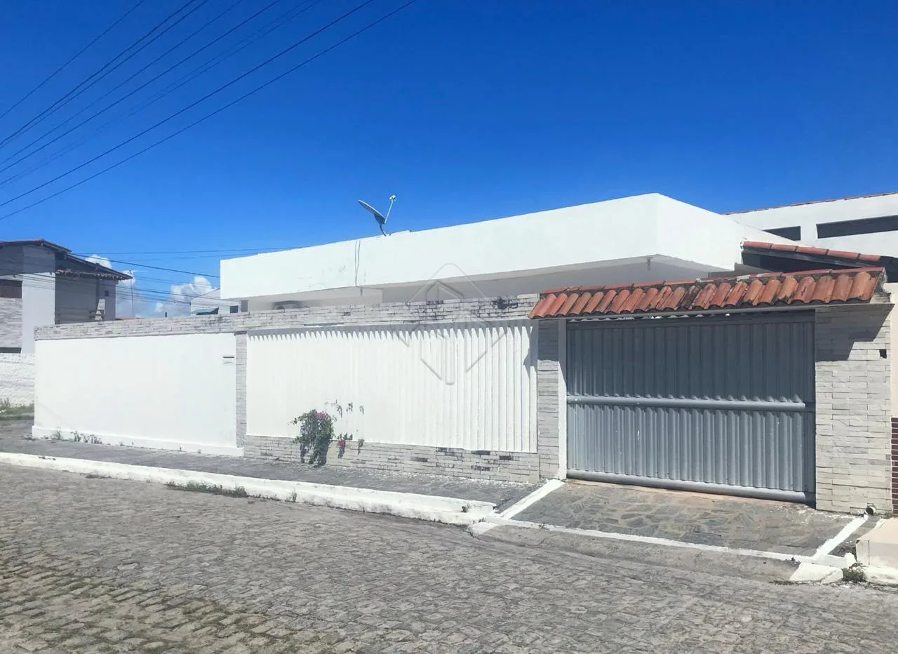 Comprar Casa / Padr&atilde;o em Cabedelo R$ 789.999,00 - Foto 1