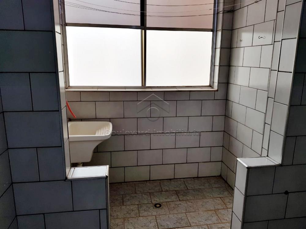 Alugar Apartamento / Padr&atilde;o em Ribeir&atilde;o Preto R$ 850,00 - Foto 8