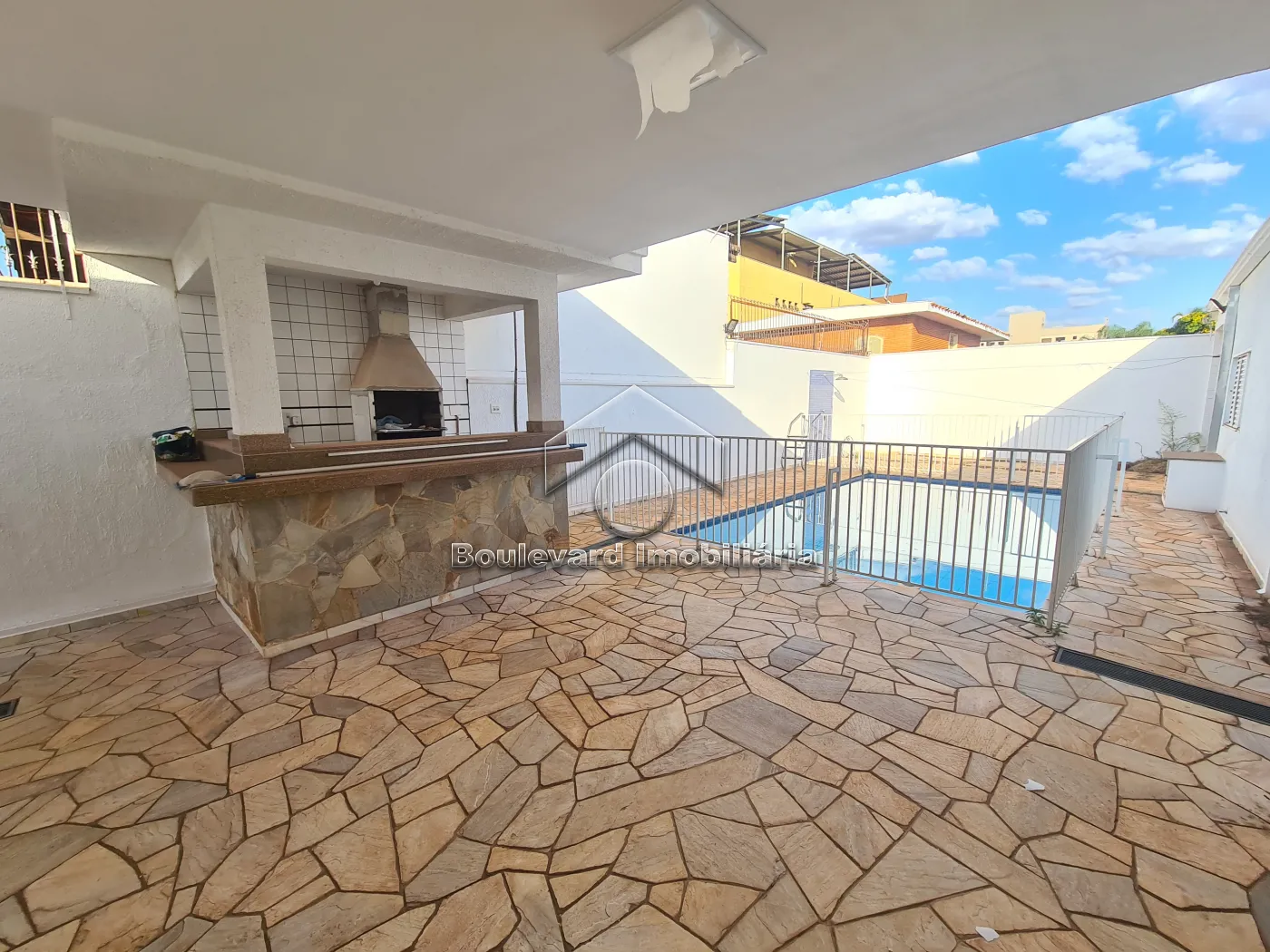 Alugar Casa / Padr&atilde;o em Ribeir&atilde;o Preto R$ 7.000,00 - Foto 3