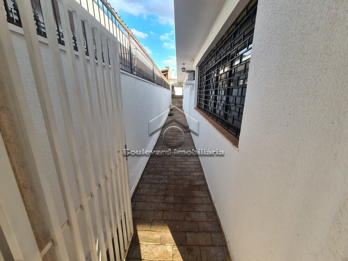 Alugar Casa / Padr&atilde;o em Ribeir&atilde;o Preto R$ 7.000,00 - Foto 5