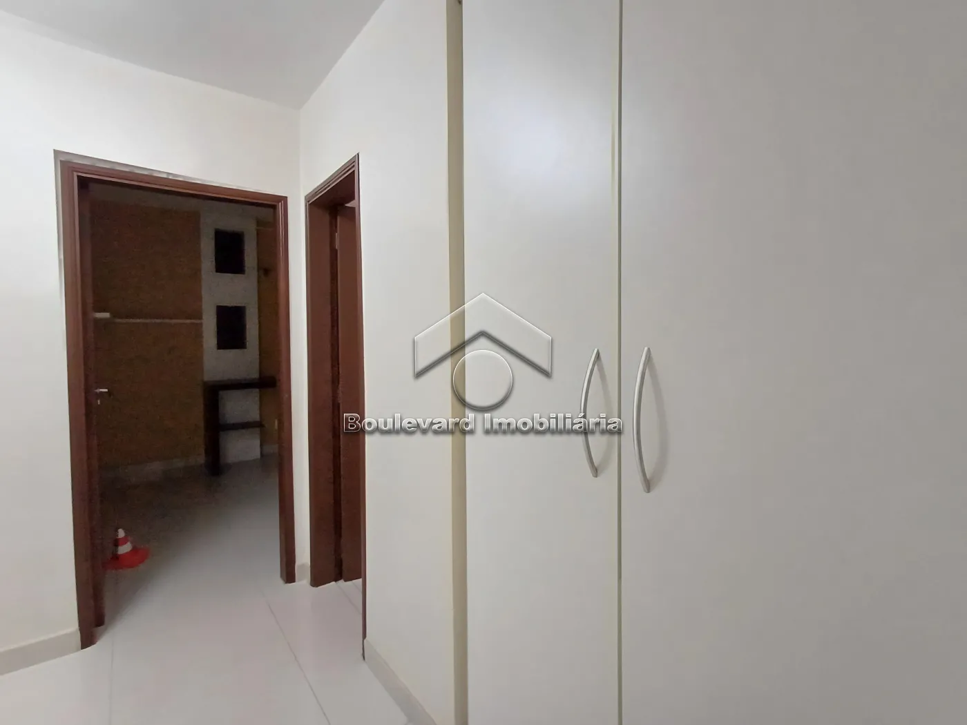 Alugar Apartamento / Padr&atilde;o em Ribeir&atilde;o Preto R$ 3.200,00 - Foto 16