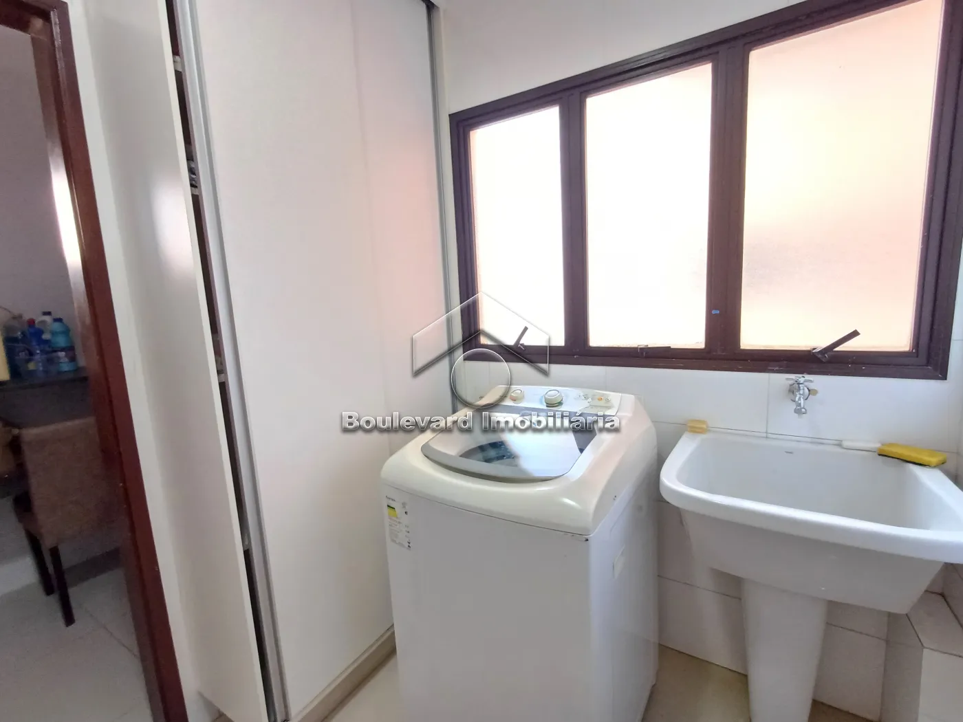 Alugar Apartamento / Padr&atilde;o em Ribeir&atilde;o Preto R$ 3.200,00 - Foto 49
