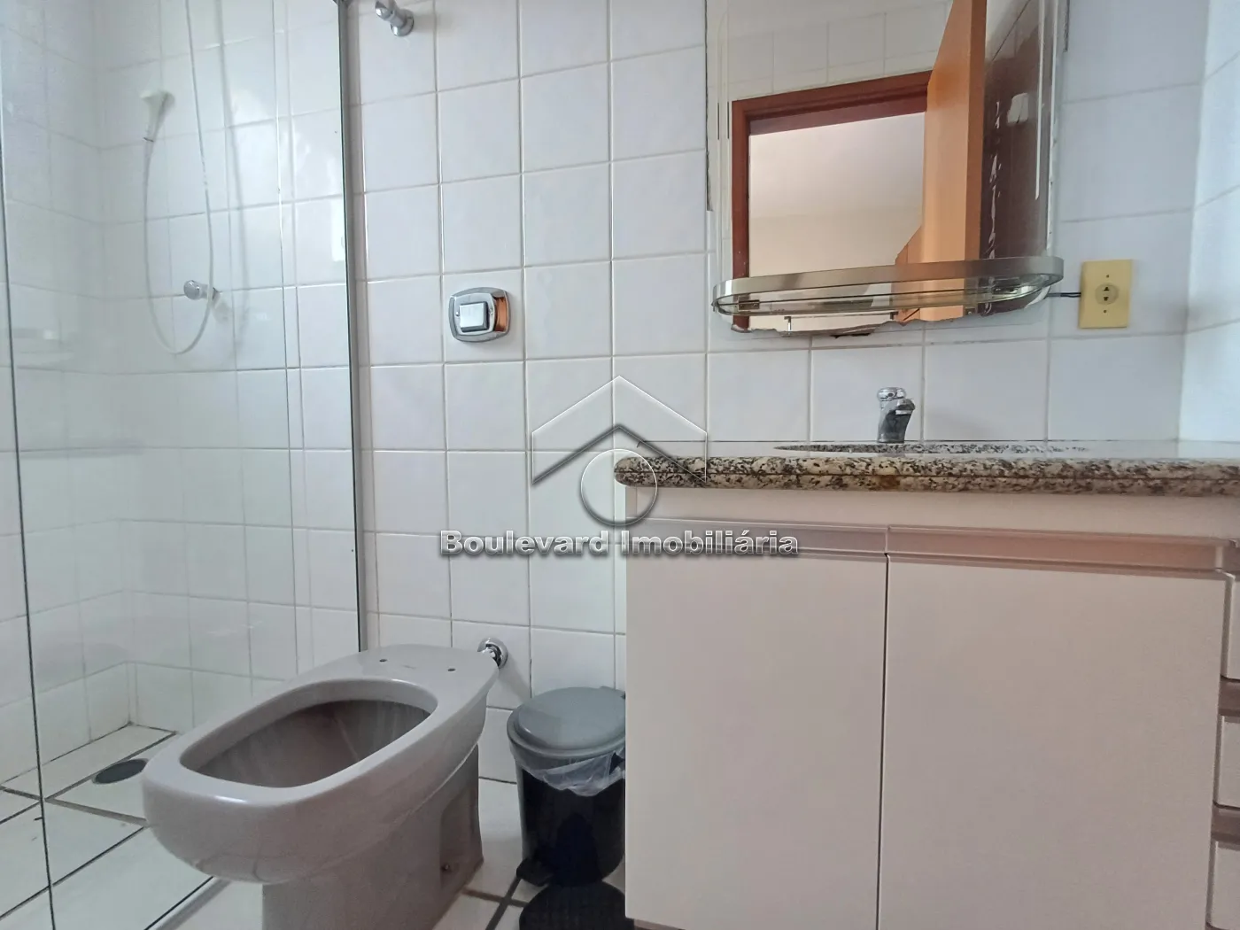 Alugar Apartamento / Padr&atilde;o em Ribeir&atilde;o Preto R$ 1.150,00 - Foto 7