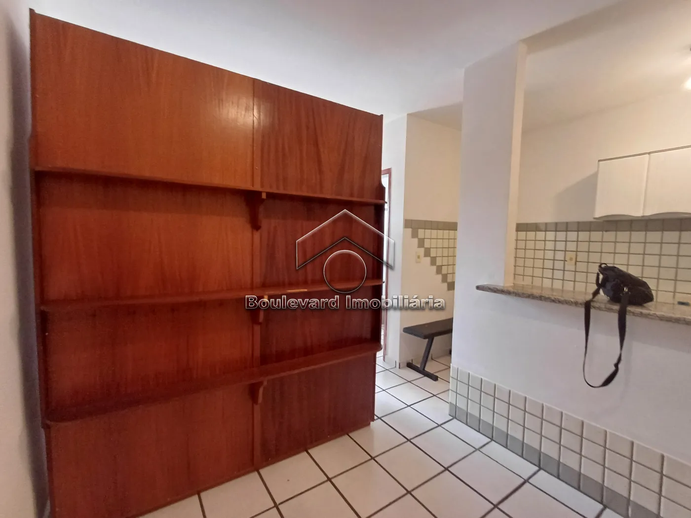 Alugar Apartamento / Padr&atilde;o em Ribeir&atilde;o Preto R$ 1.150,00 - Foto 10