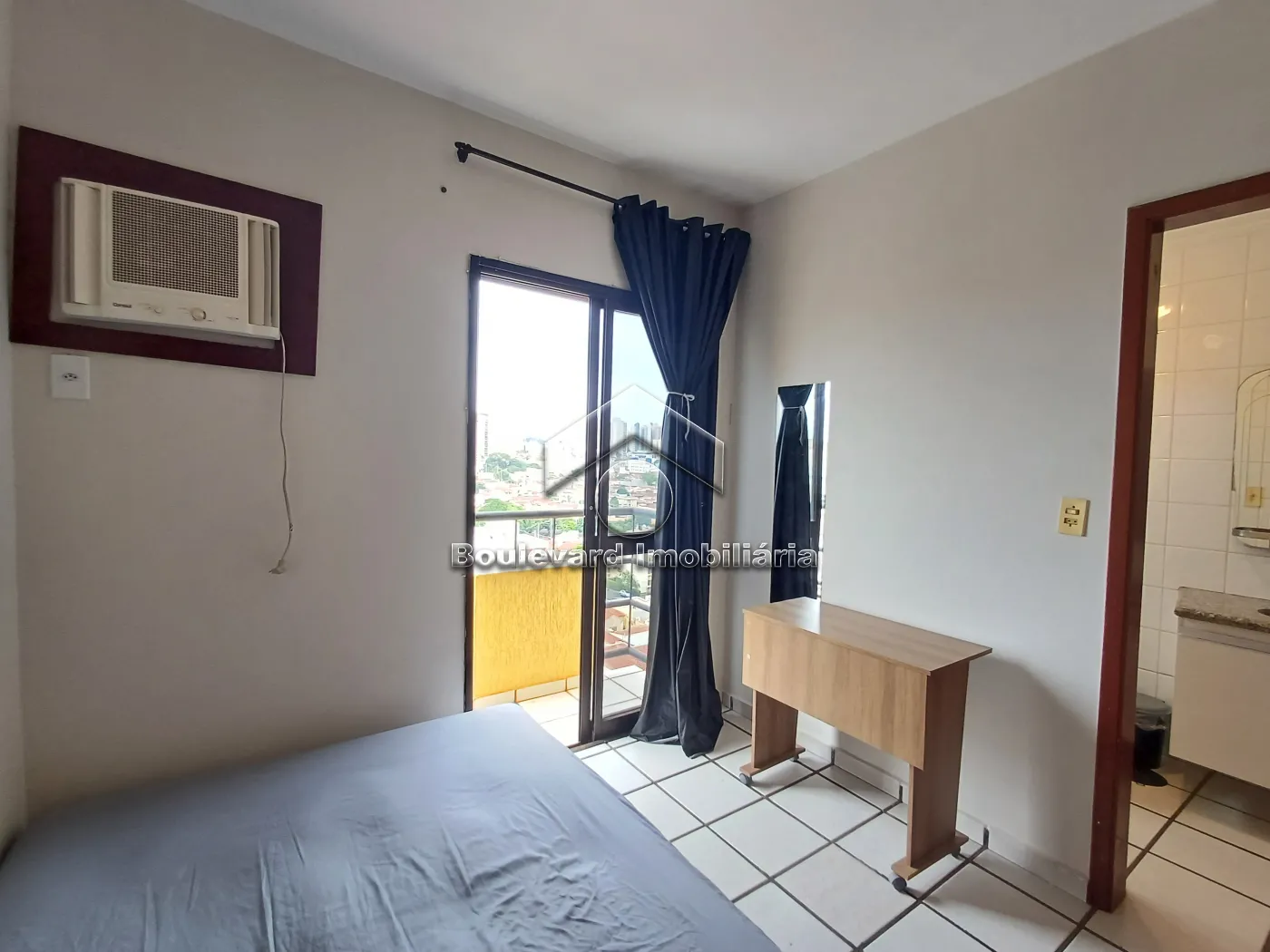 Alugar Apartamento / Padr&atilde;o em Ribeir&atilde;o Preto R$ 1.150,00 - Foto 18