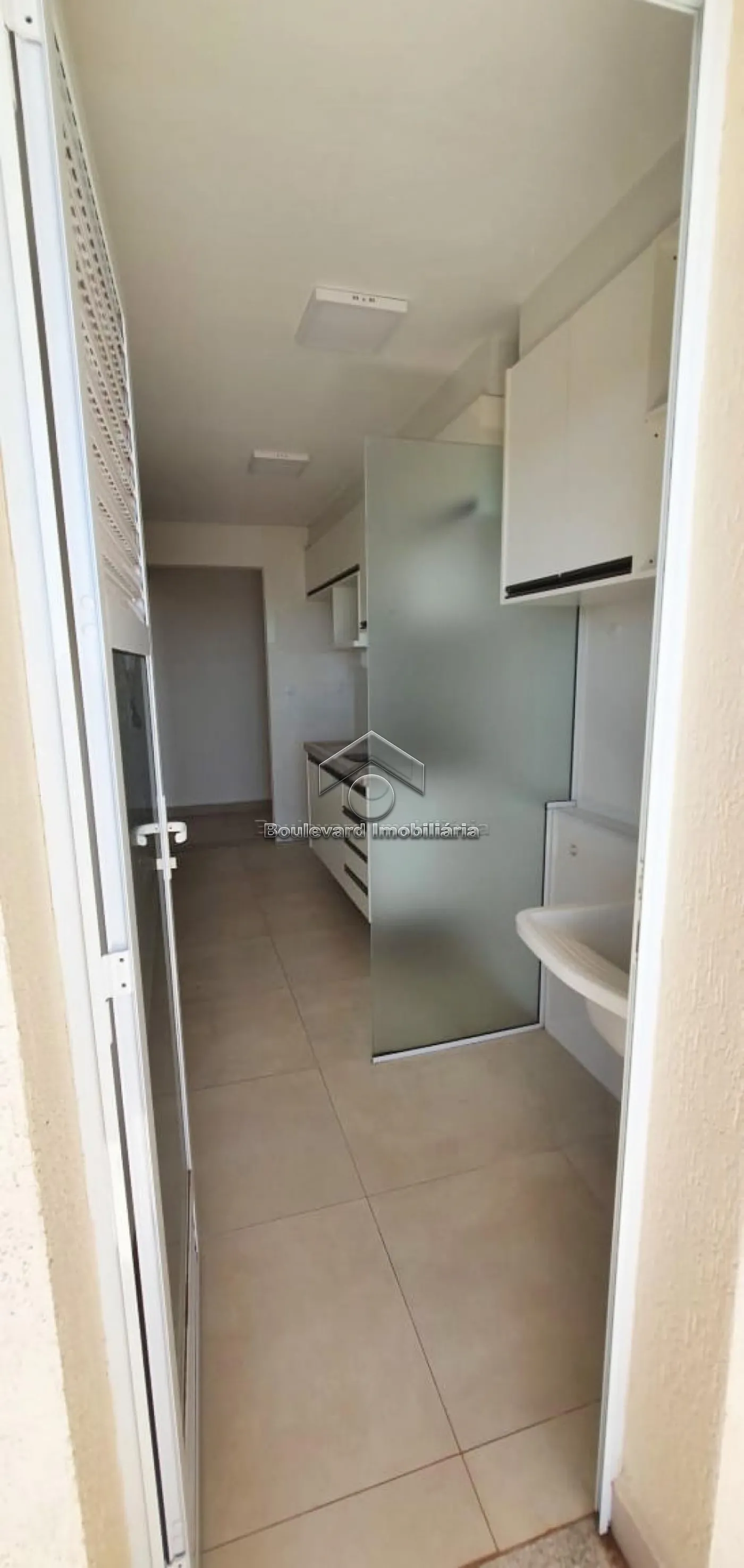 Alugar Apartamento / Padr&atilde;o em Ribeir&atilde;o Preto R$ 2.900,00 - Foto 17