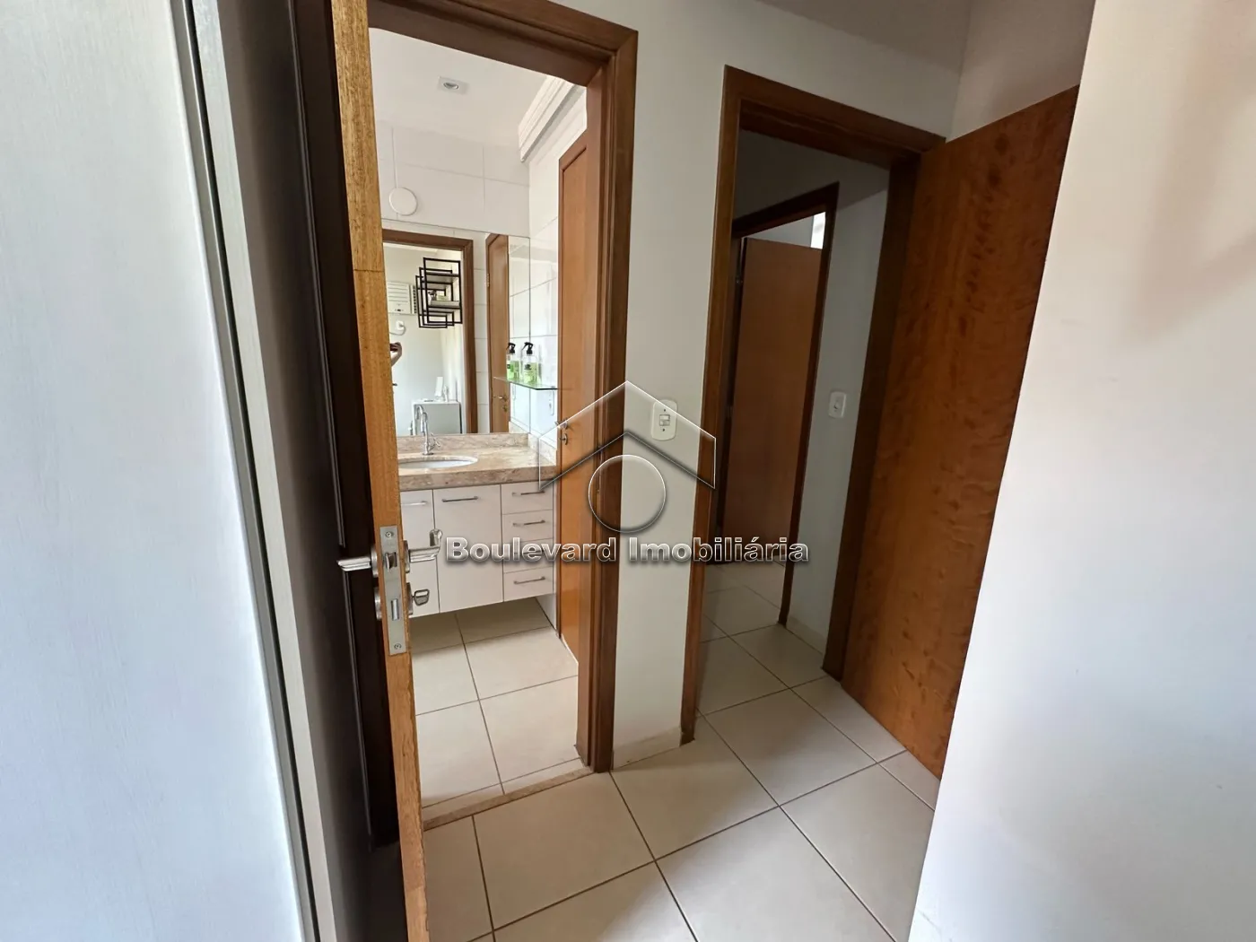 Alugar Apartamento / Padr&atilde;o em Ribeir&atilde;o Preto R$ 2.300,00 - Foto 6
