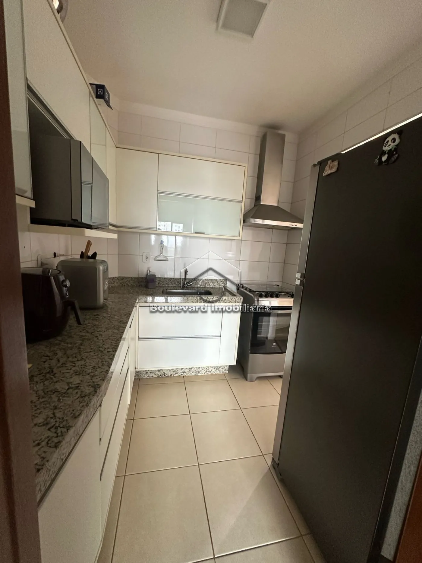 Alugar Apartamento / Padr&atilde;o em Ribeir&atilde;o Preto R$ 2.300,00 - Foto 16