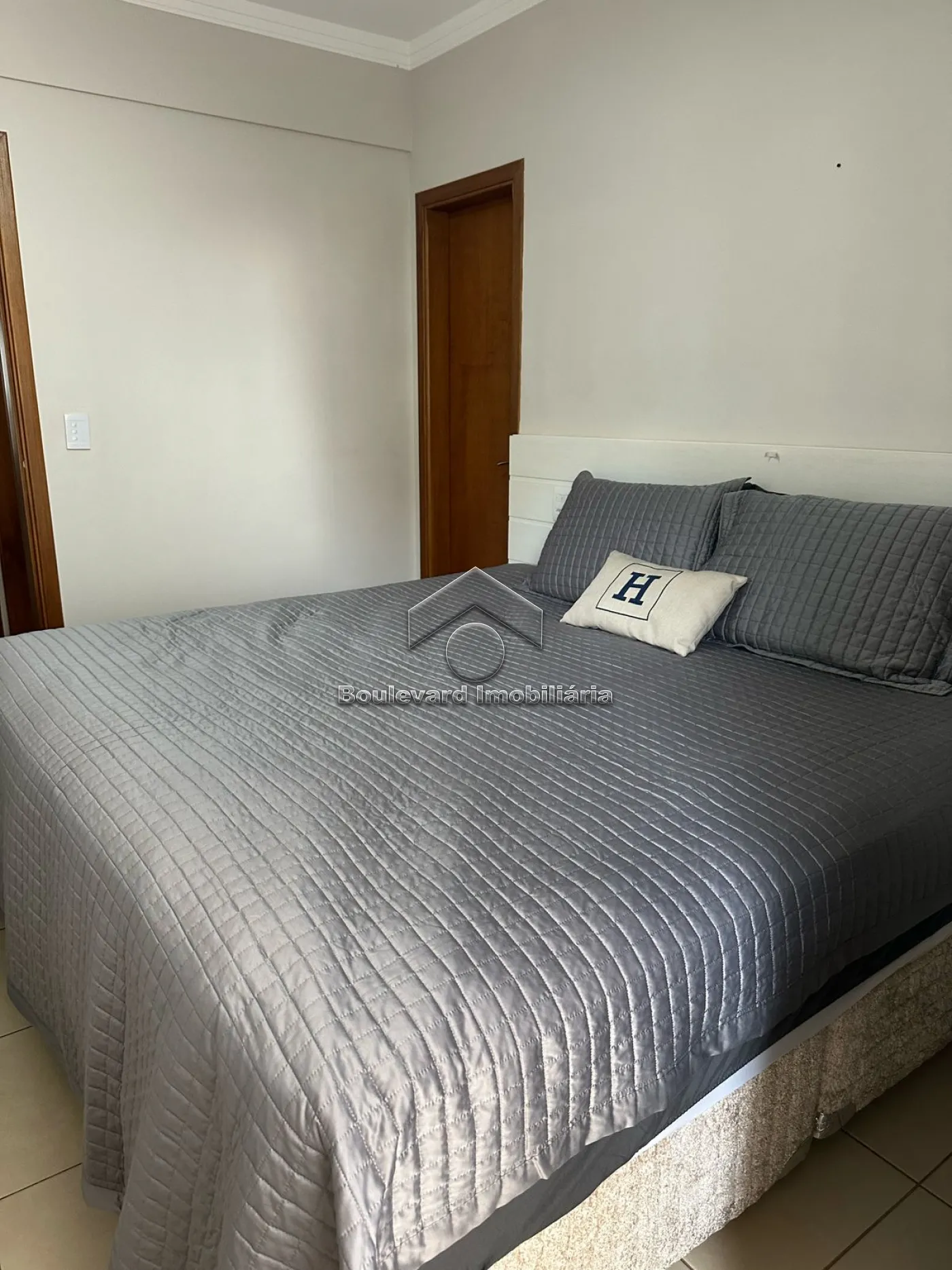 Alugar Apartamento / Padr&atilde;o em Ribeir&atilde;o Preto R$ 2.300,00 - Foto 12