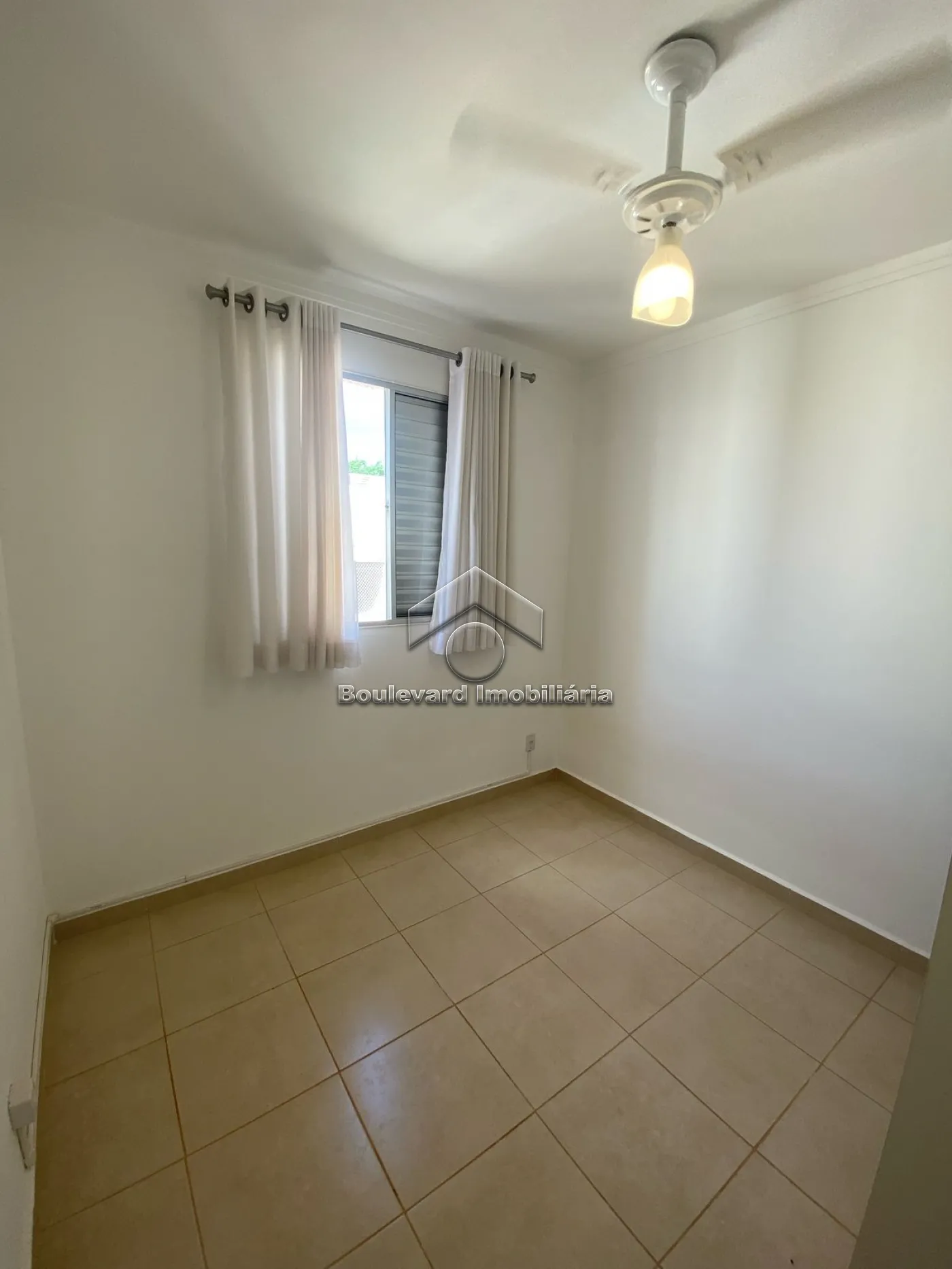 Alugar Apartamento / Padr&atilde;o em Ribeir&atilde;o Preto R$ 1.300,00 - Foto 8
