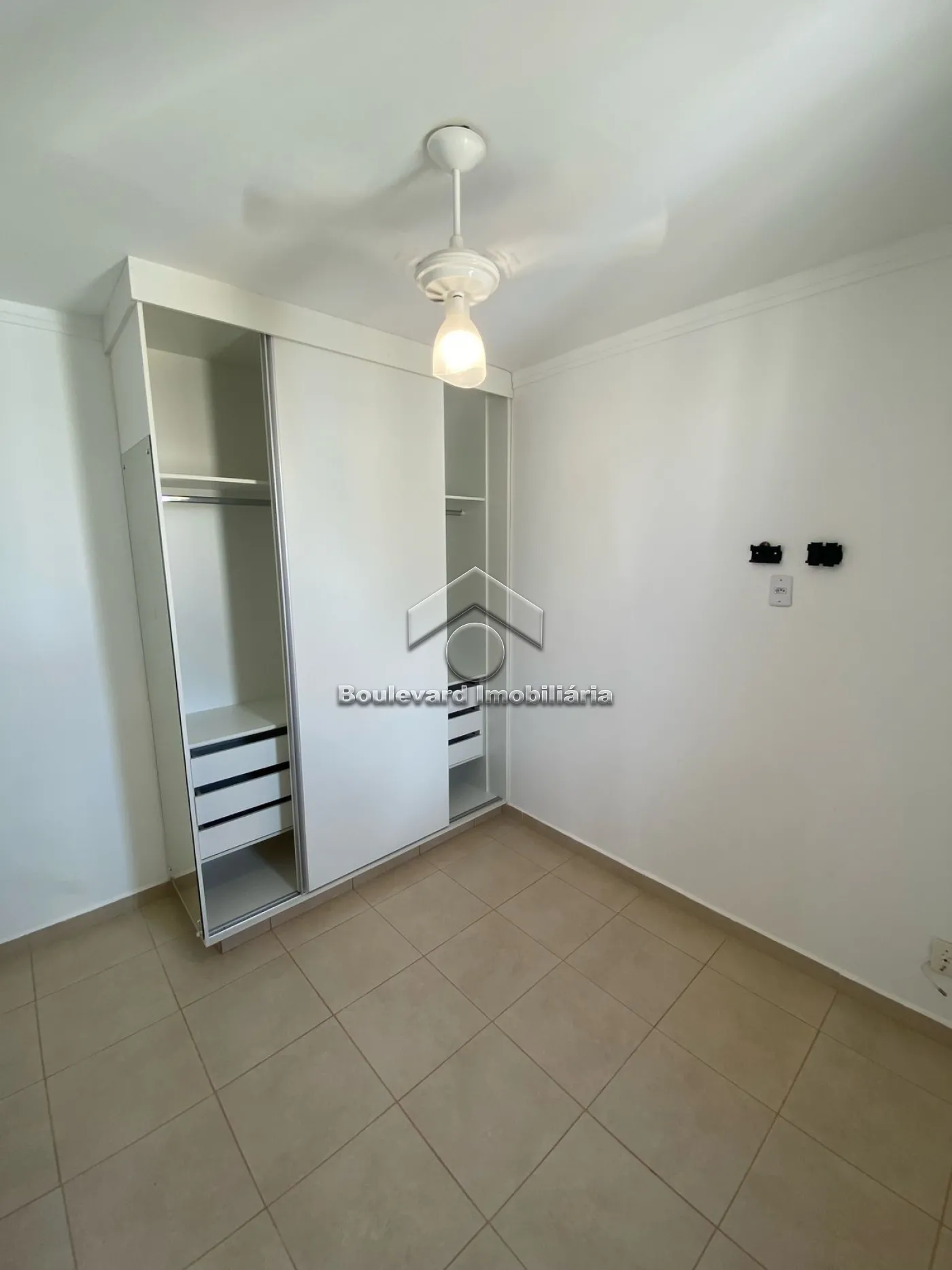 Alugar Apartamento / Padr&atilde;o em Ribeir&atilde;o Preto R$ 1.300,00 - Foto 11