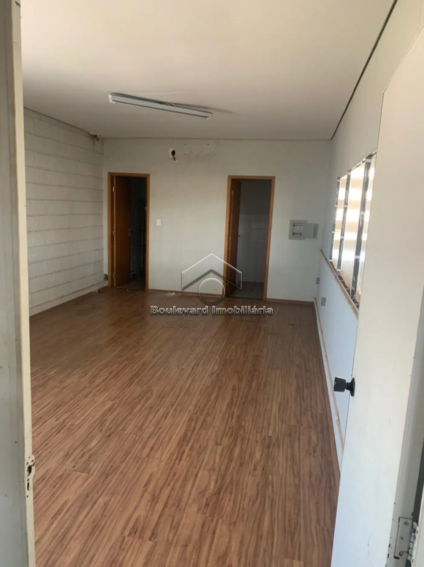 Alugar Comercial / Sal&atilde;o em Ribeir&atilde;o Preto R$ 6.300,00 - Foto 3