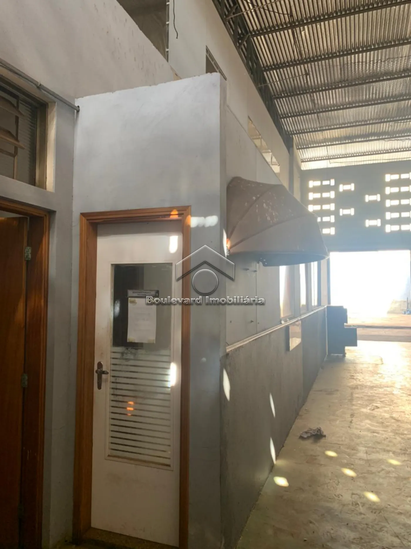 Alugar Comercial / Sal&atilde;o em Ribeir&atilde;o Preto R$ 6.300,00 - Foto 5