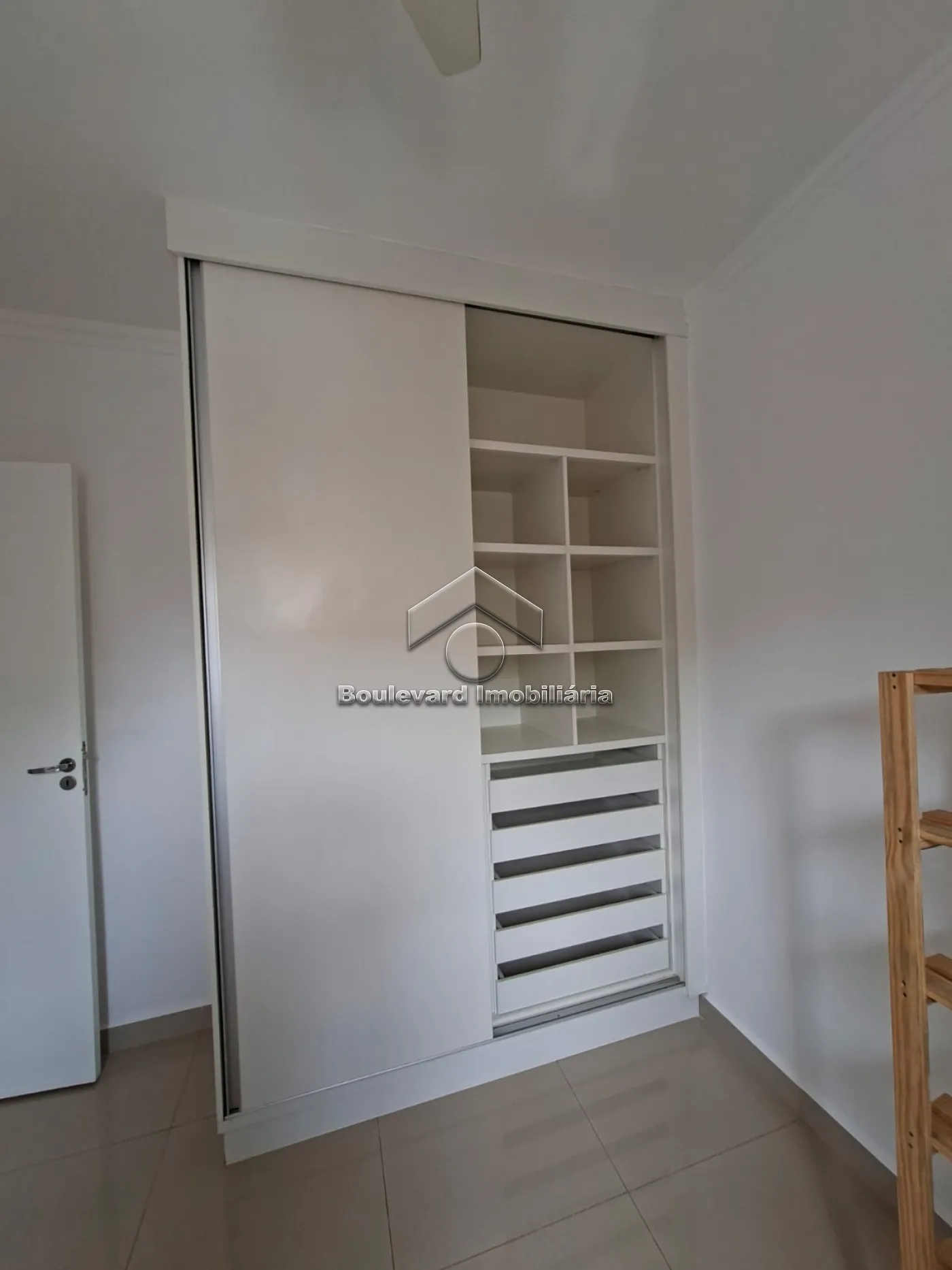 Alugar Apartamento / Padr&atilde;o em Ribeir&atilde;o Preto R$ 1.600,00 - Foto 9