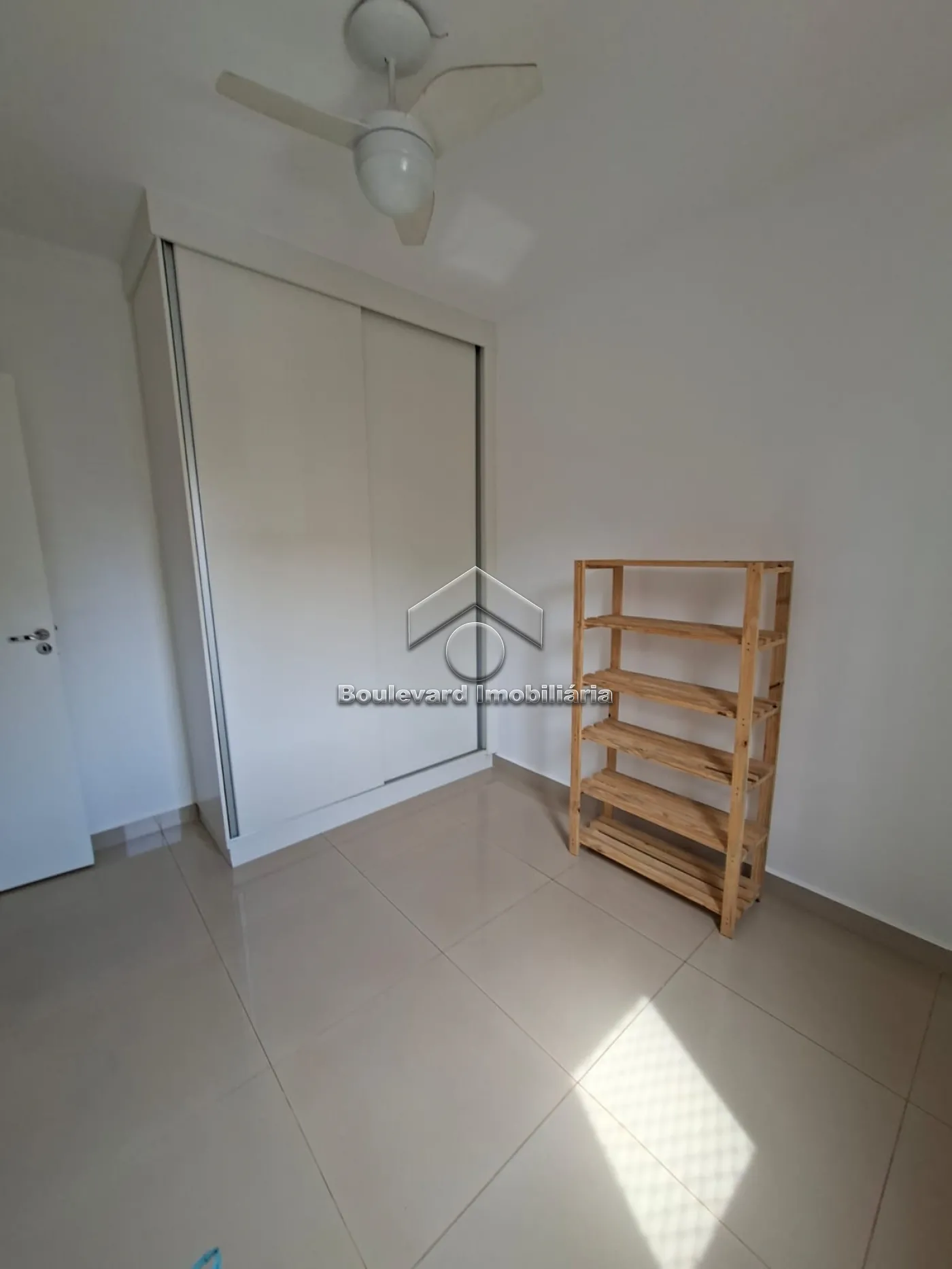 Alugar Apartamento / Padr&atilde;o em Ribeir&atilde;o Preto R$ 1.600,00 - Foto 11