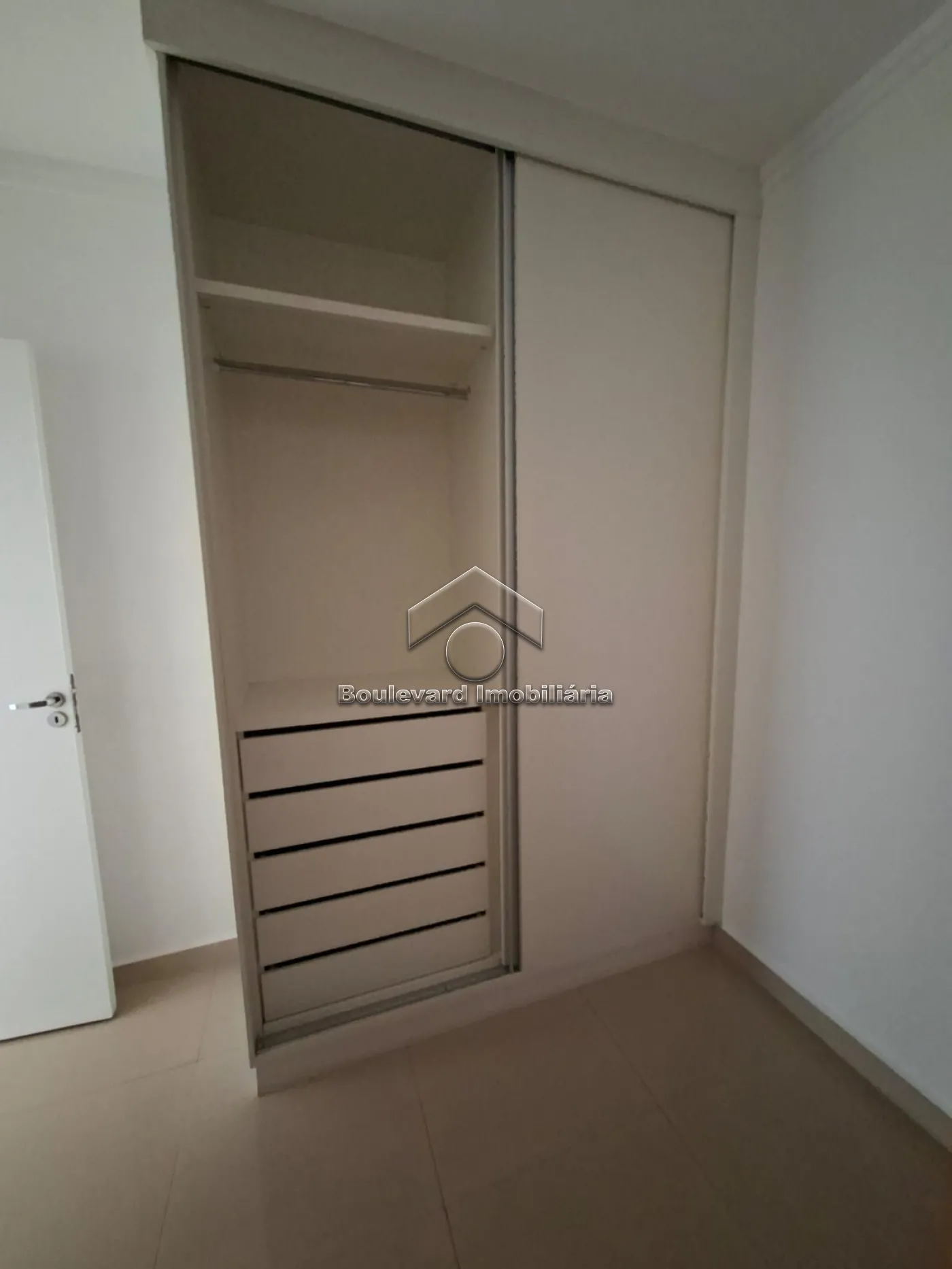 Alugar Apartamento / Padr&atilde;o em Ribeir&atilde;o Preto R$ 1.600,00 - Foto 14