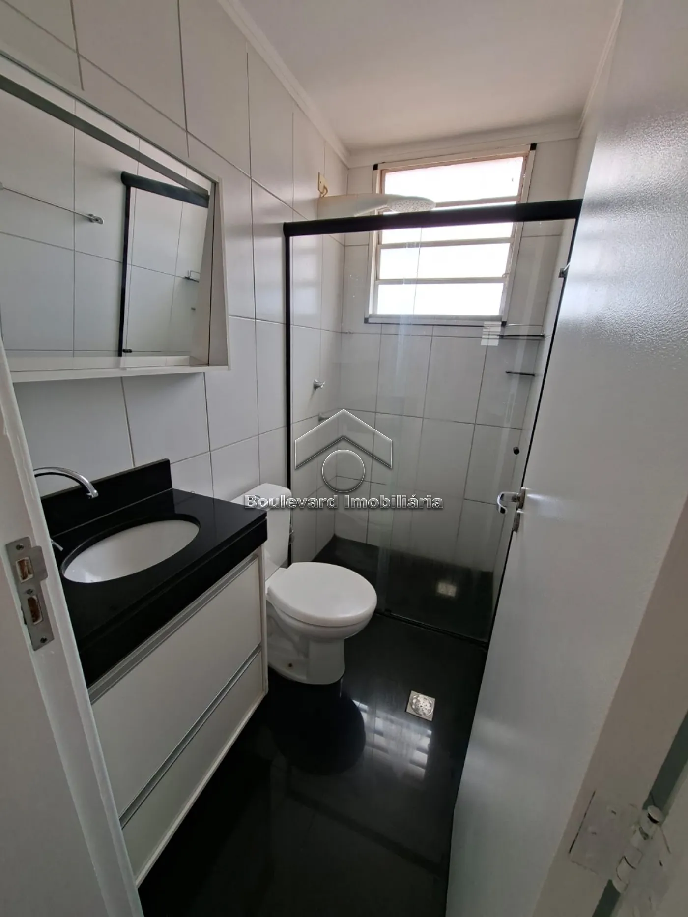 Alugar Apartamento / Padr&atilde;o em Ribeir&atilde;o Preto R$ 1.600,00 - Foto 15
