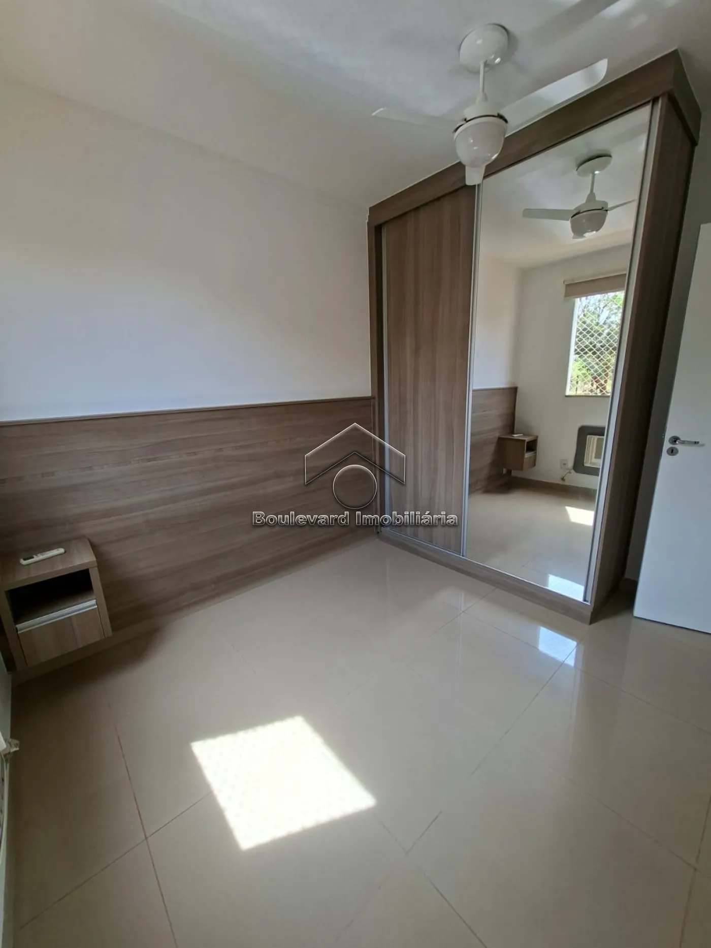 Alugar Apartamento / Padr&atilde;o em Ribeir&atilde;o Preto R$ 1.600,00 - Foto 19