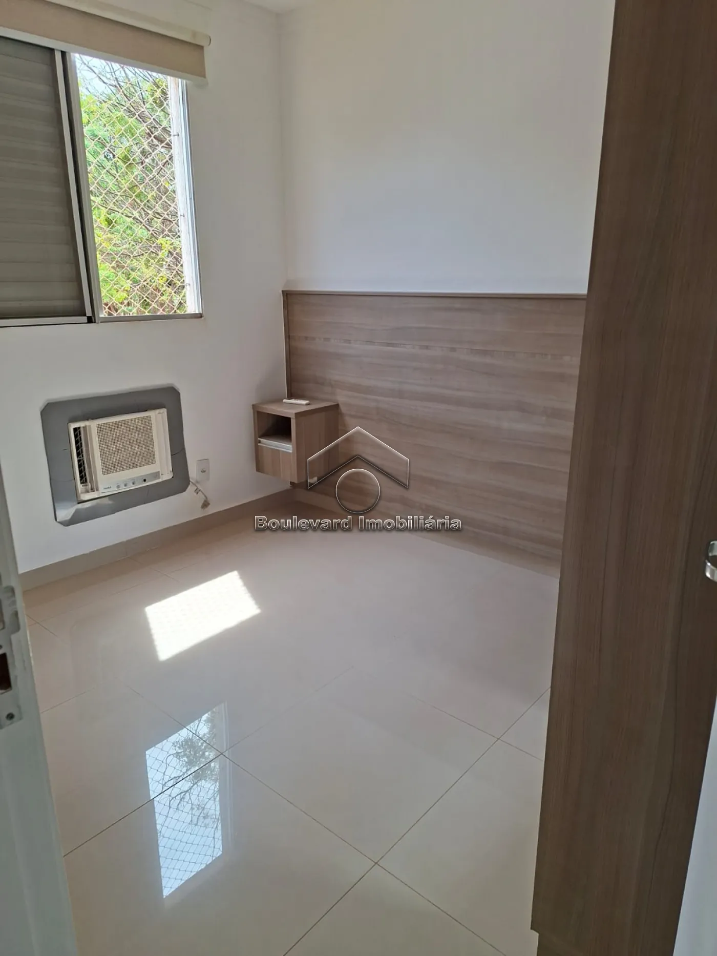 Alugar Apartamento / Padr&atilde;o em Ribeir&atilde;o Preto R$ 1.600,00 - Foto 18