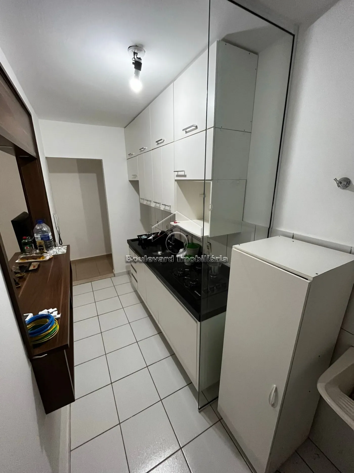 Alugar Apartamento / Padr&atilde;o em Ribeir&atilde;o Preto R$ 1.100,00 - Foto 11