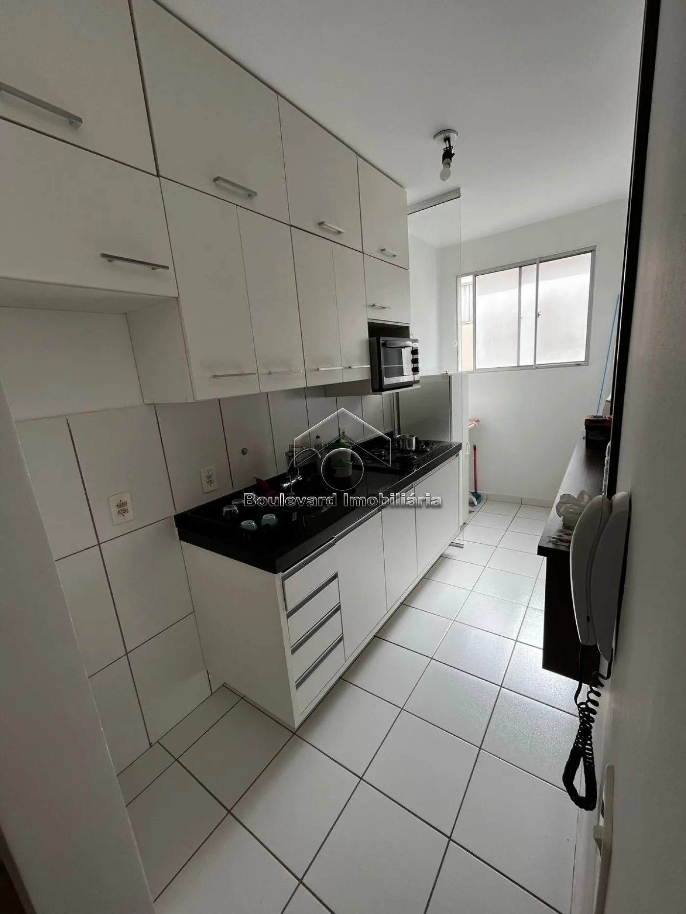 Alugar Apartamento / Padr&atilde;o em Ribeir&atilde;o Preto R$ 1.100,00 - Foto 13