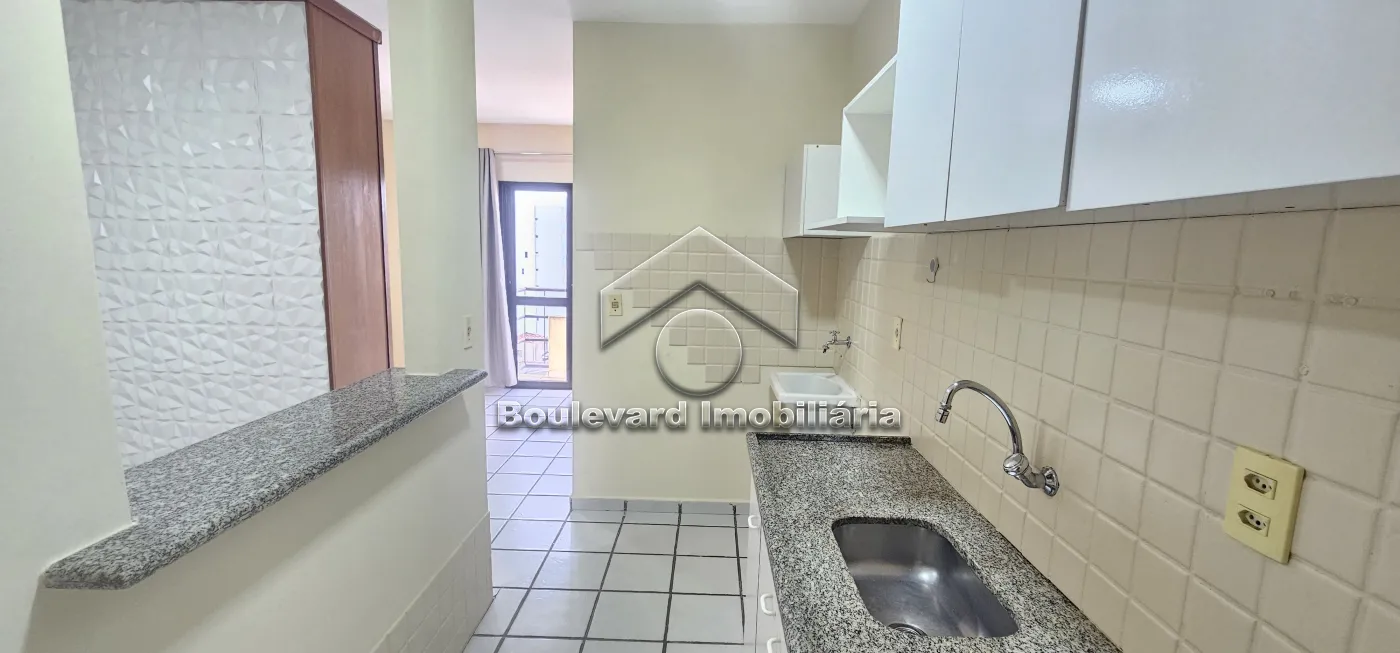 Alugar Apartamento / Padr&atilde;o em Ribeir&atilde;o Preto R$ 1.350,00 - Foto 18