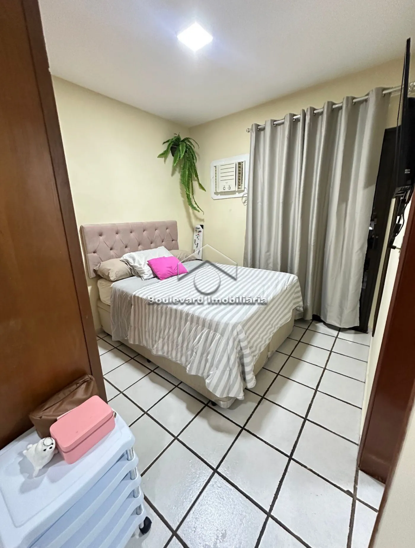 Alugar Apartamento / Padr&atilde;o em Ribeir&atilde;o Preto R$ 1.100,00 - Foto 4