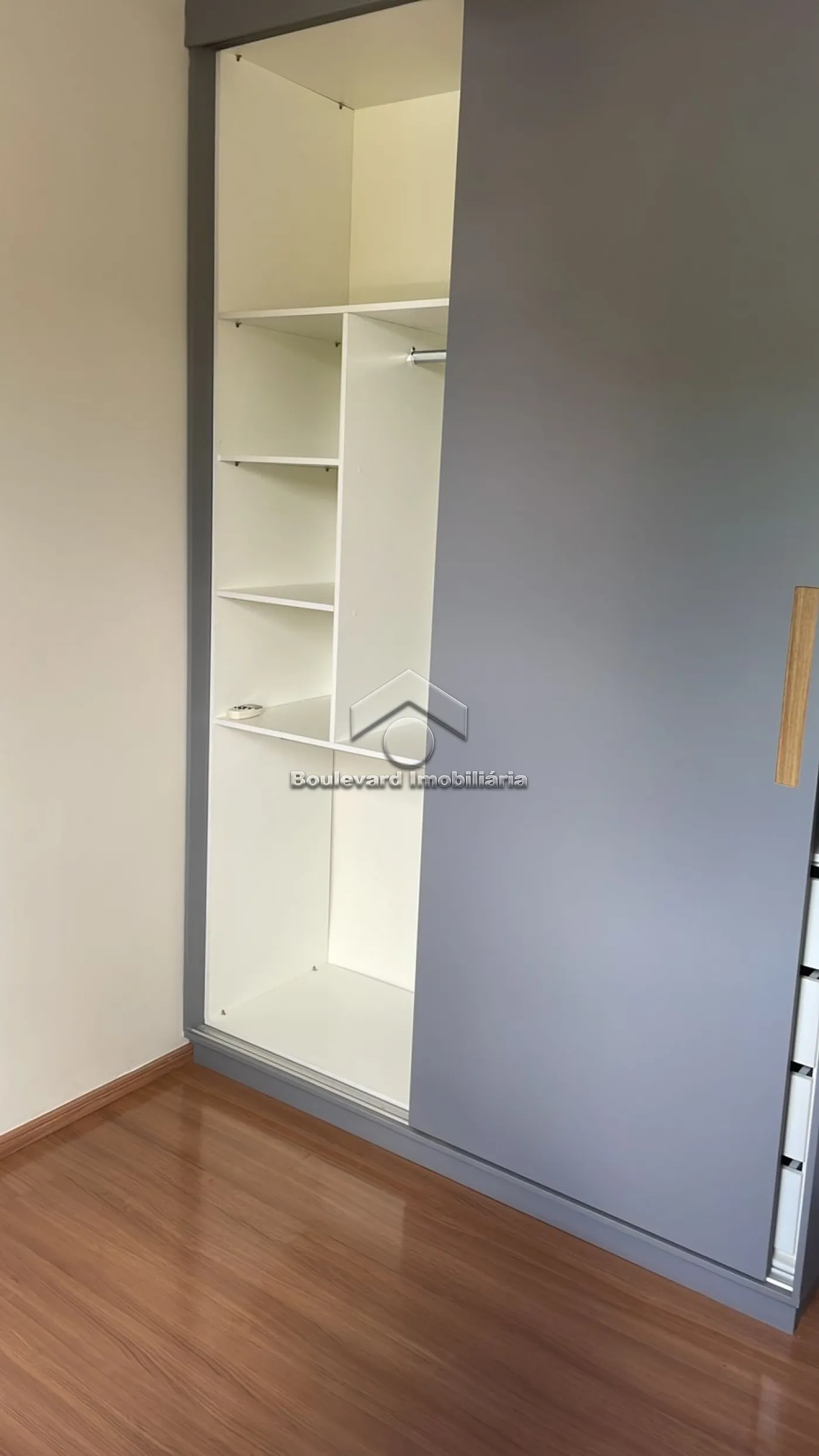 Alugar Apartamento / Padr&atilde;o em Ribeir&atilde;o Preto R$ 1.500,00 - Foto 4