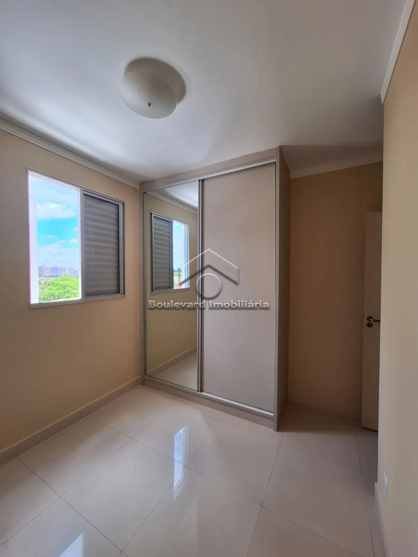 Comprar Apartamento / Padr&atilde;o em Ribeir&atilde;o Preto R$ 240.000,00 - Foto 3