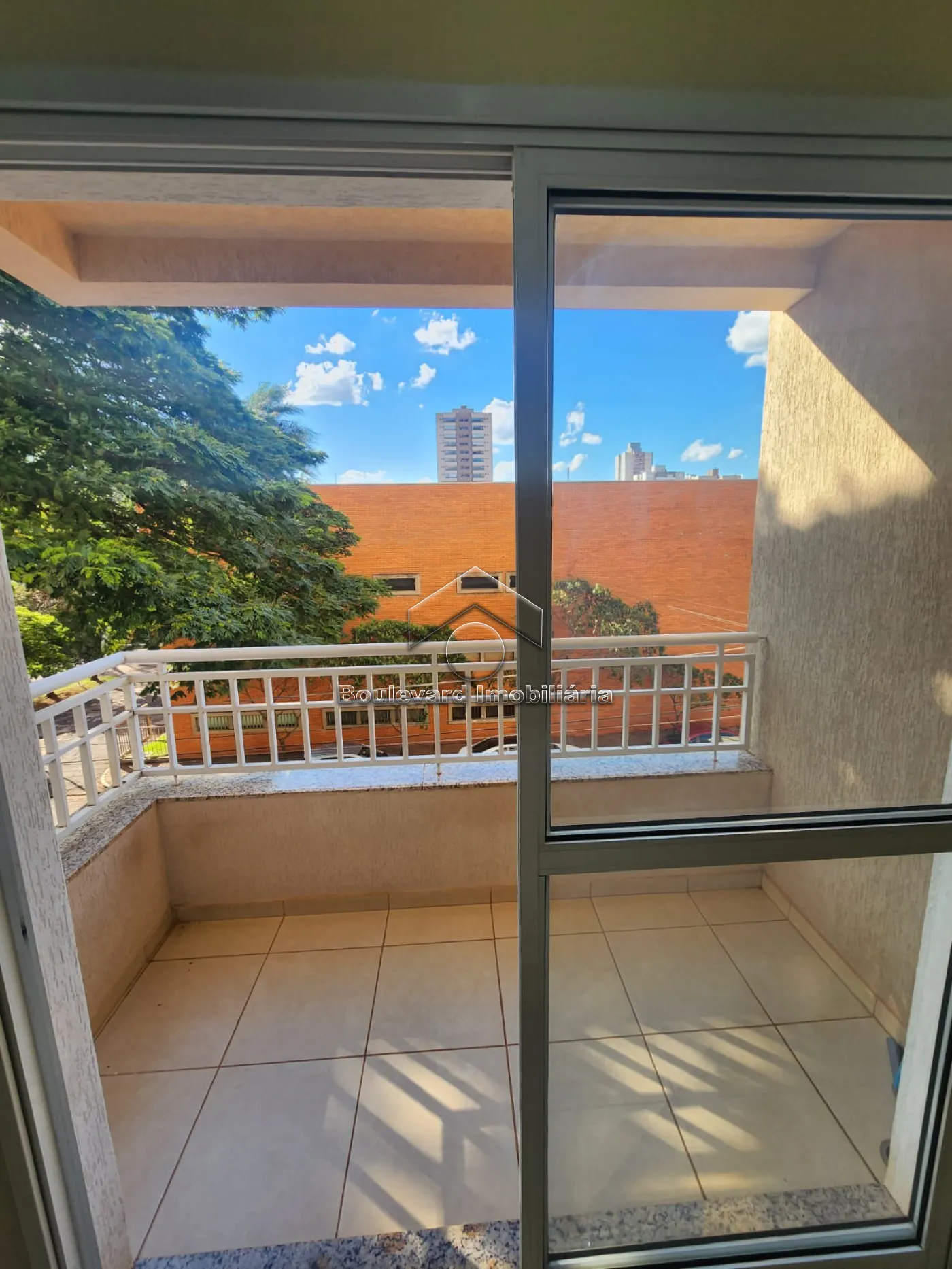 Alugar Apartamento / Padr&atilde;o em Ribeir&atilde;o Preto R$ 2.800,00 - Foto 4