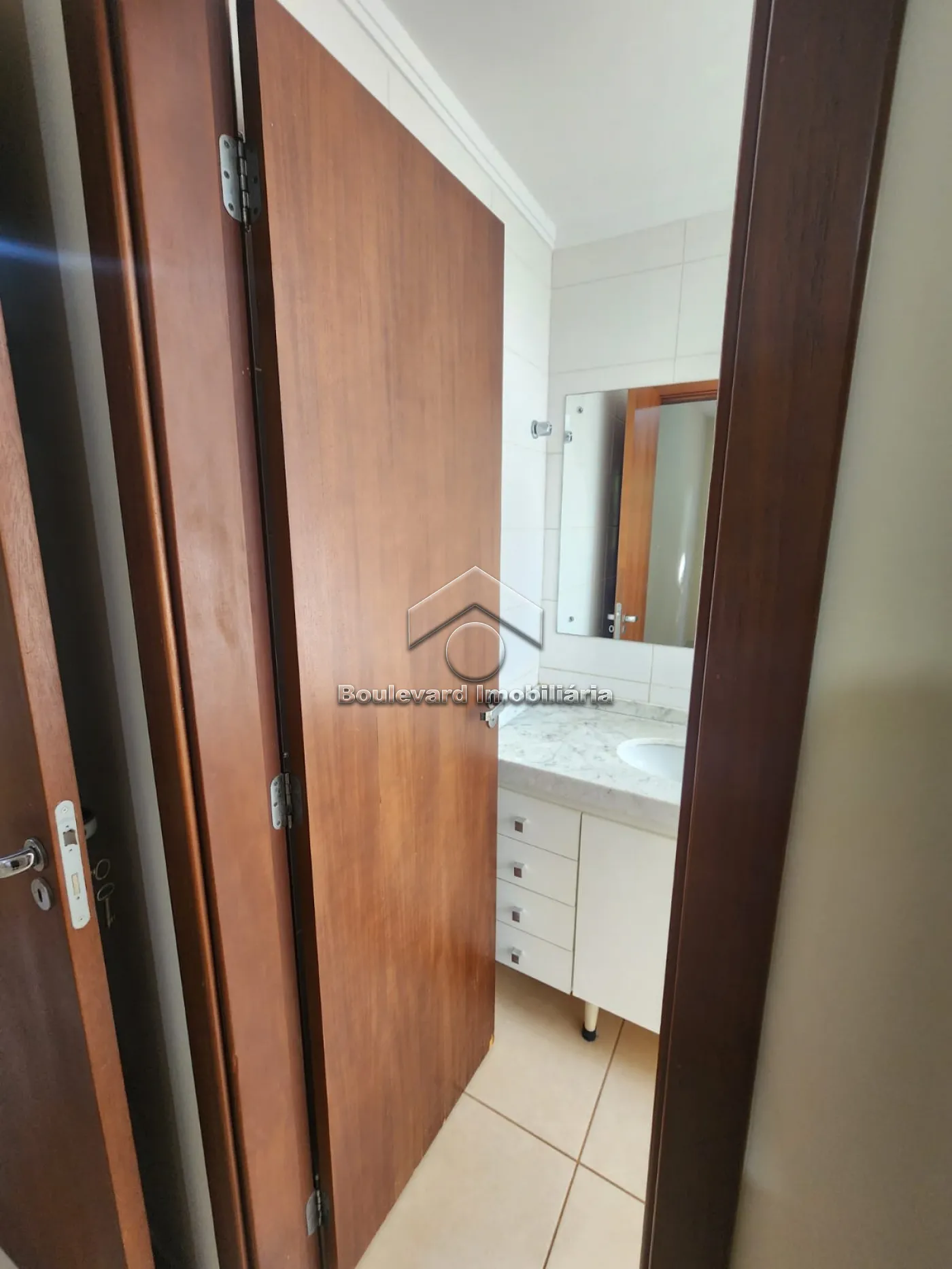 Alugar Apartamento / Padr&atilde;o em Ribeir&atilde;o Preto R$ 2.800,00 - Foto 19