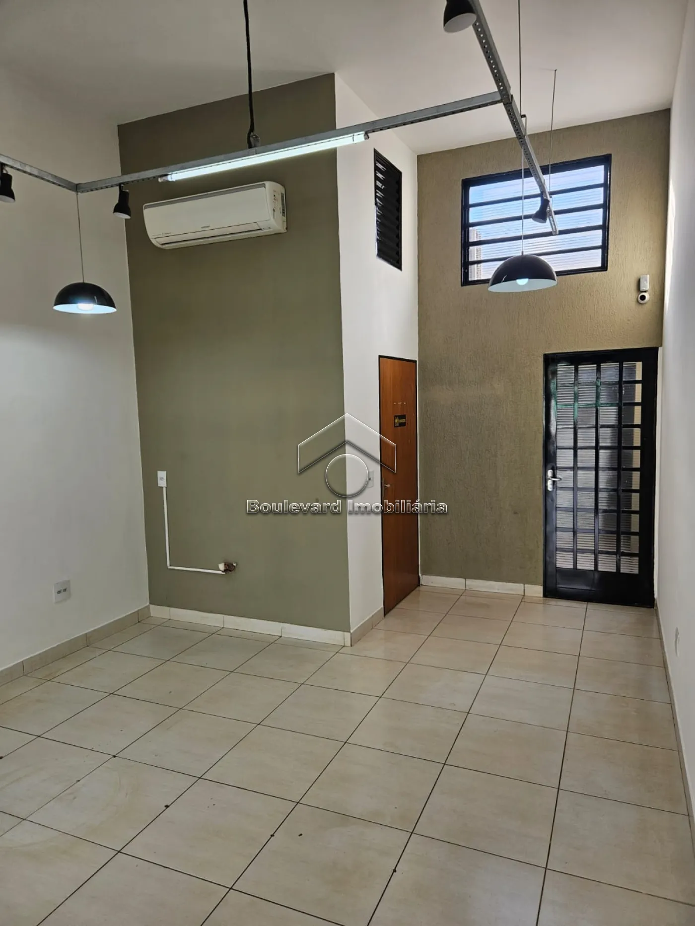 Alugar Comercial / Loja em Ribeir&atilde;o Preto R$ 2.500,00 - Foto 7