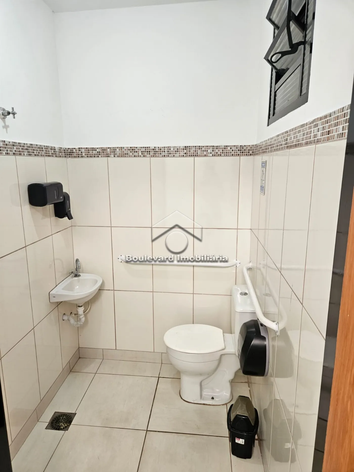 Alugar Comercial / Loja em Ribeir&atilde;o Preto R$ 2.500,00 - Foto 8
