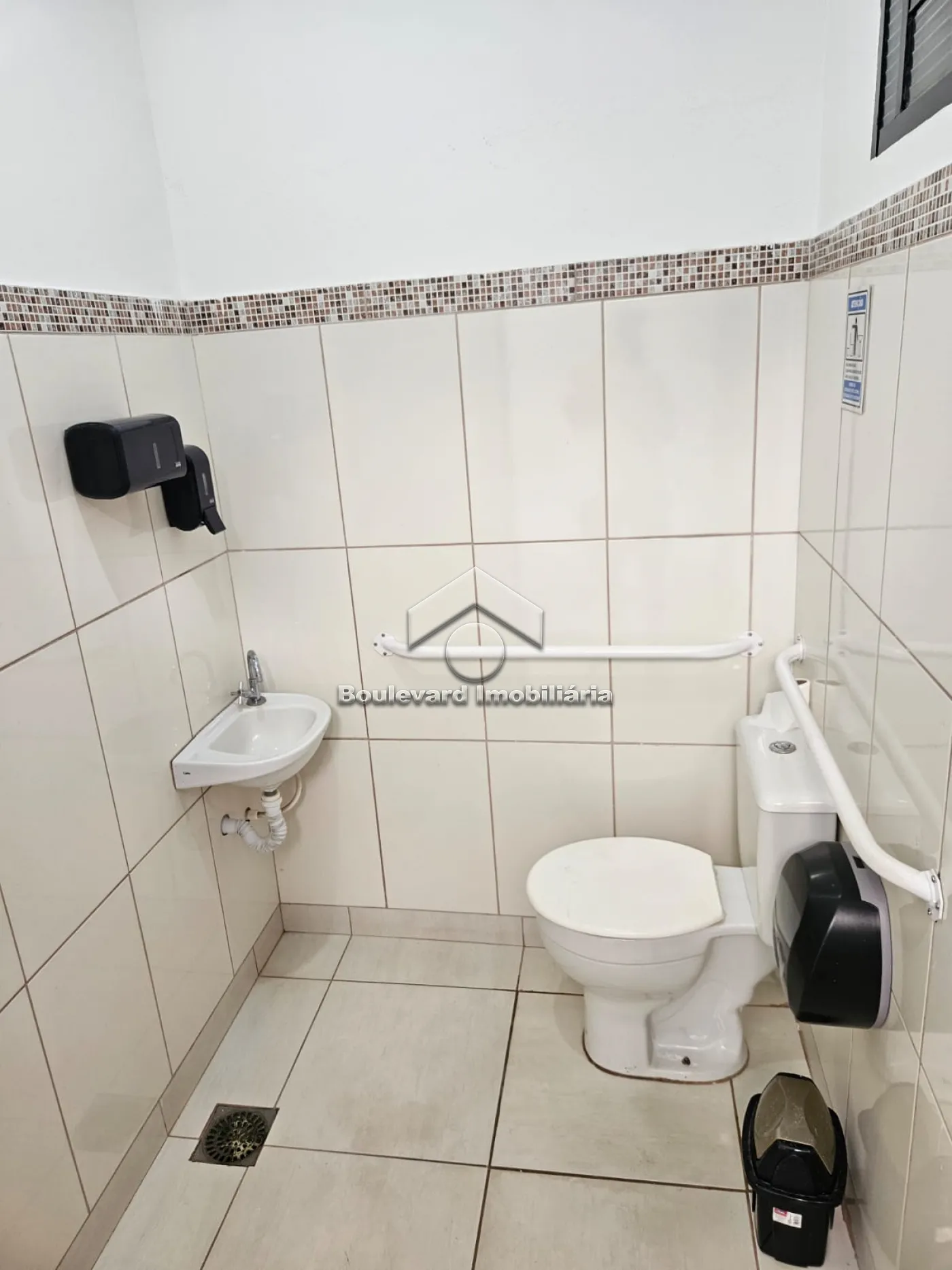 Alugar Comercial / Loja em Ribeir&atilde;o Preto R$ 2.500,00 - Foto 9