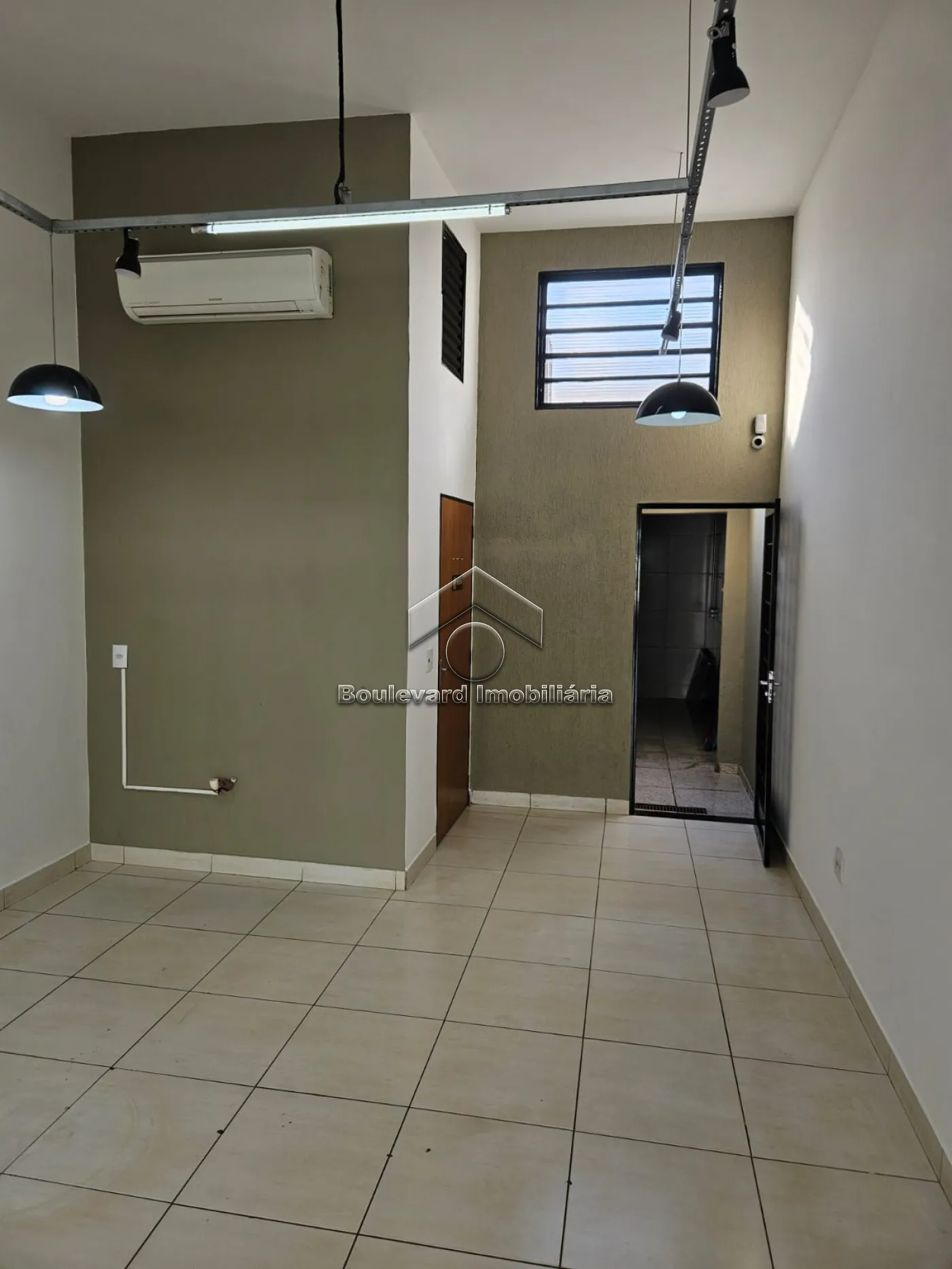 Alugar Comercial / Loja em Ribeir&atilde;o Preto R$ 2.500,00 - Foto 15
