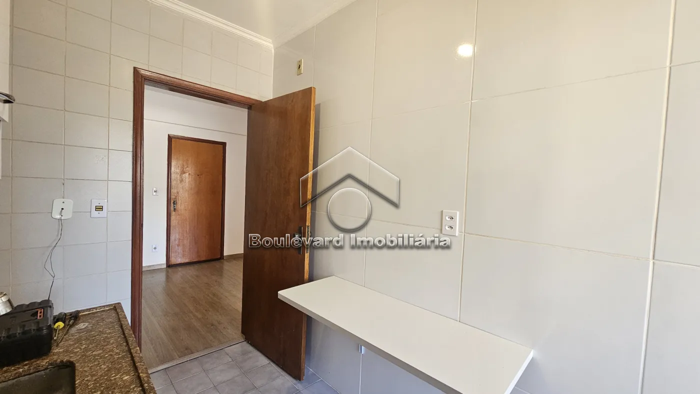 Alugar Apartamento / Padr&atilde;o em Ribeir&atilde;o Preto R$ 1.250,00 - Foto 18