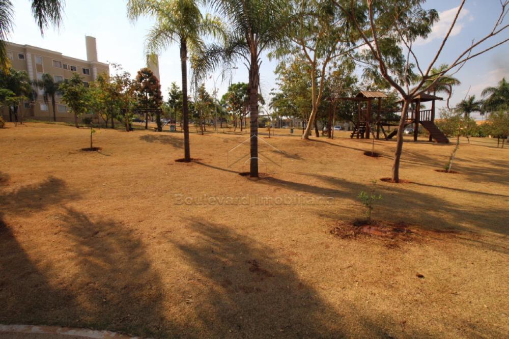 Alugar Apartamento / Padr&atilde;o em Ribeir&atilde;o Preto R$ 1.100,00 - Foto 19