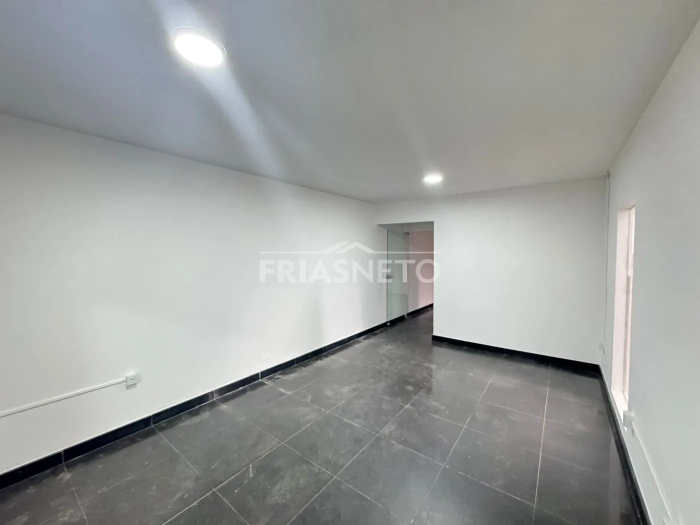 Alugar Comercial / Galp&atilde;o em Piracicaba R$ 15.500,00 - Foto 14