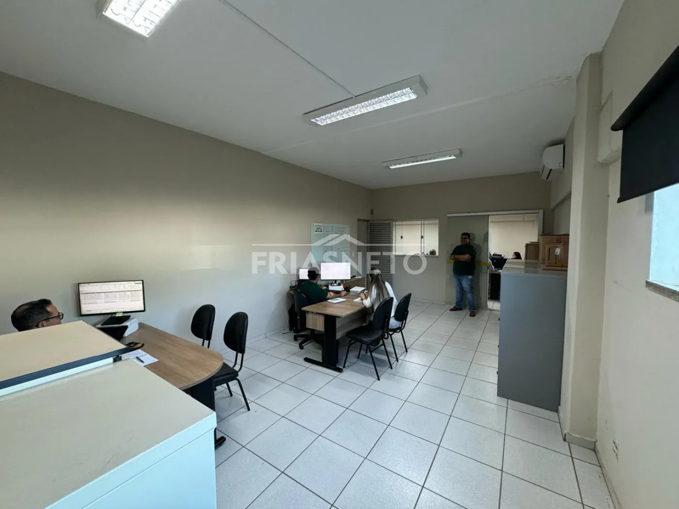 Alugar Comercial / Galp&atilde;o em Piracicaba R$ 60.000,00 - Foto 35