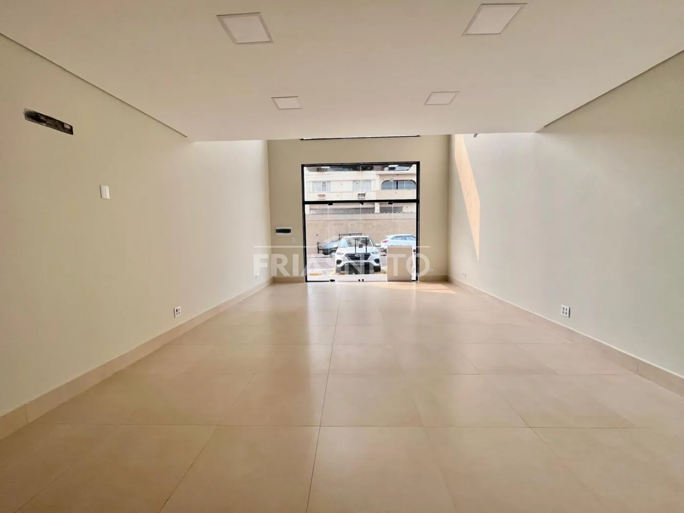 Alugar Comercial / Sal&atilde;o em Piracicaba R$ 7.500,00 - Foto 4