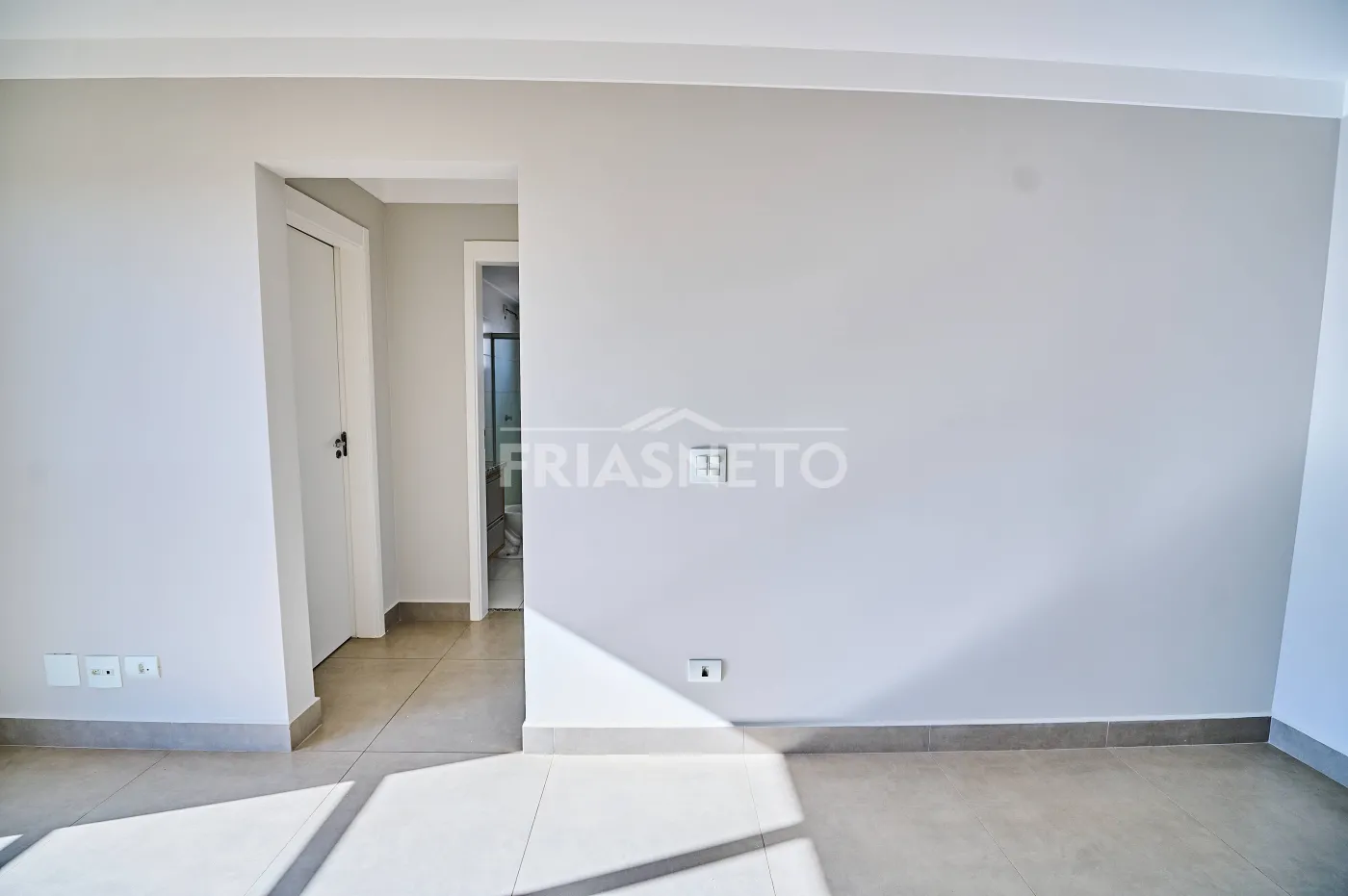 Alugar Residencial / Apartamento em Piracicaba R$ 1.500,00 - Foto 2