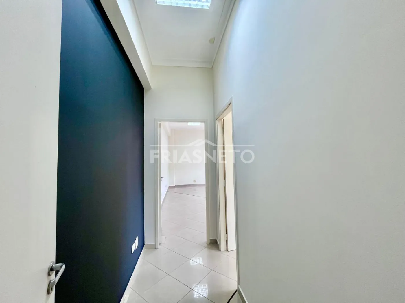 Alugar Comercial / Sala em Piracicaba R$ 2.587,20 - Foto 1