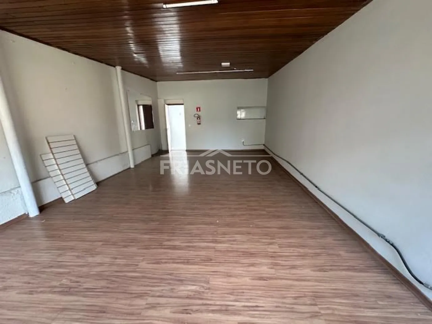 Alugar Comercial / Sal&atilde;o em Piracicaba R$ 3.200,00 - Foto 12