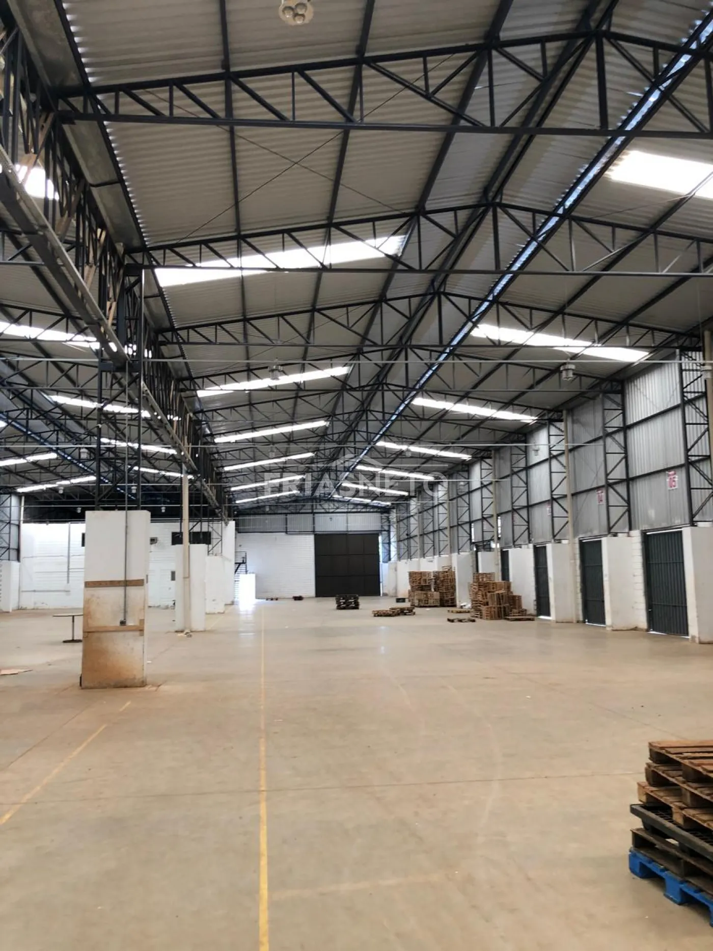 Alugar Comercial / Galp&atilde;o em Itatiba R$ 40.000,00 - Foto 3