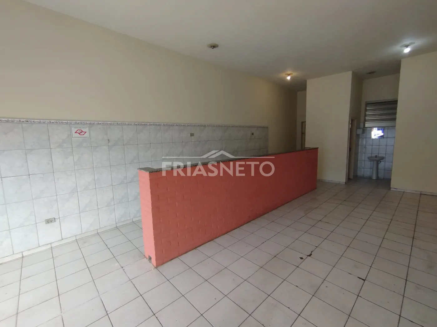 Alugar Comercial / Sal&atilde;o em Piracicaba R$ 1.700,00 - Foto 3
