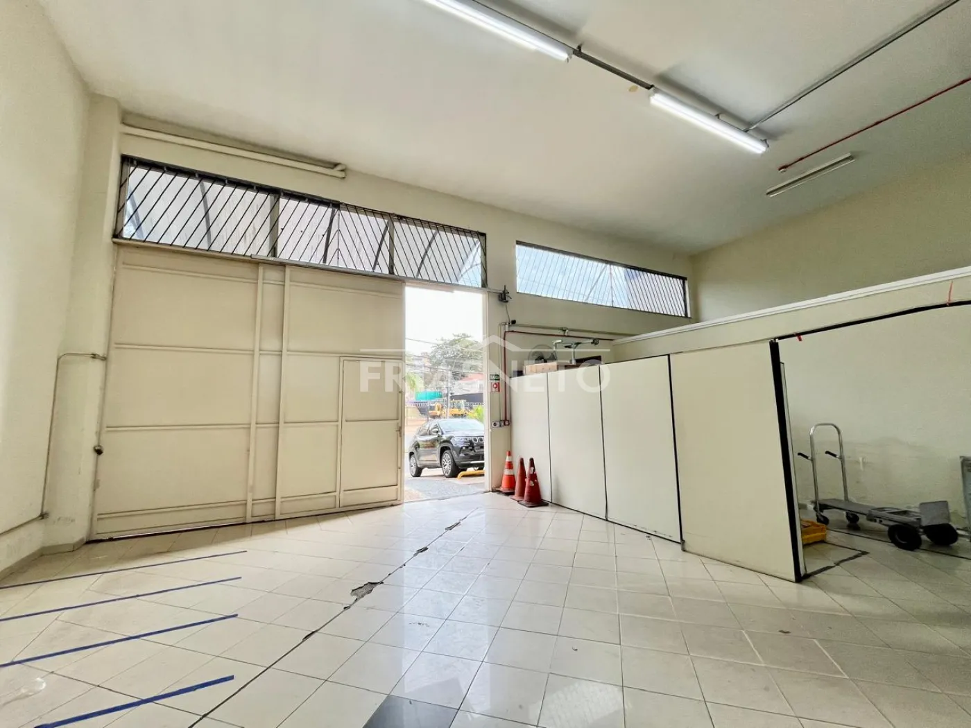 Alugar Comercial / Sal&atilde;o em Piracicaba R$ 25.000,00 - Foto 2