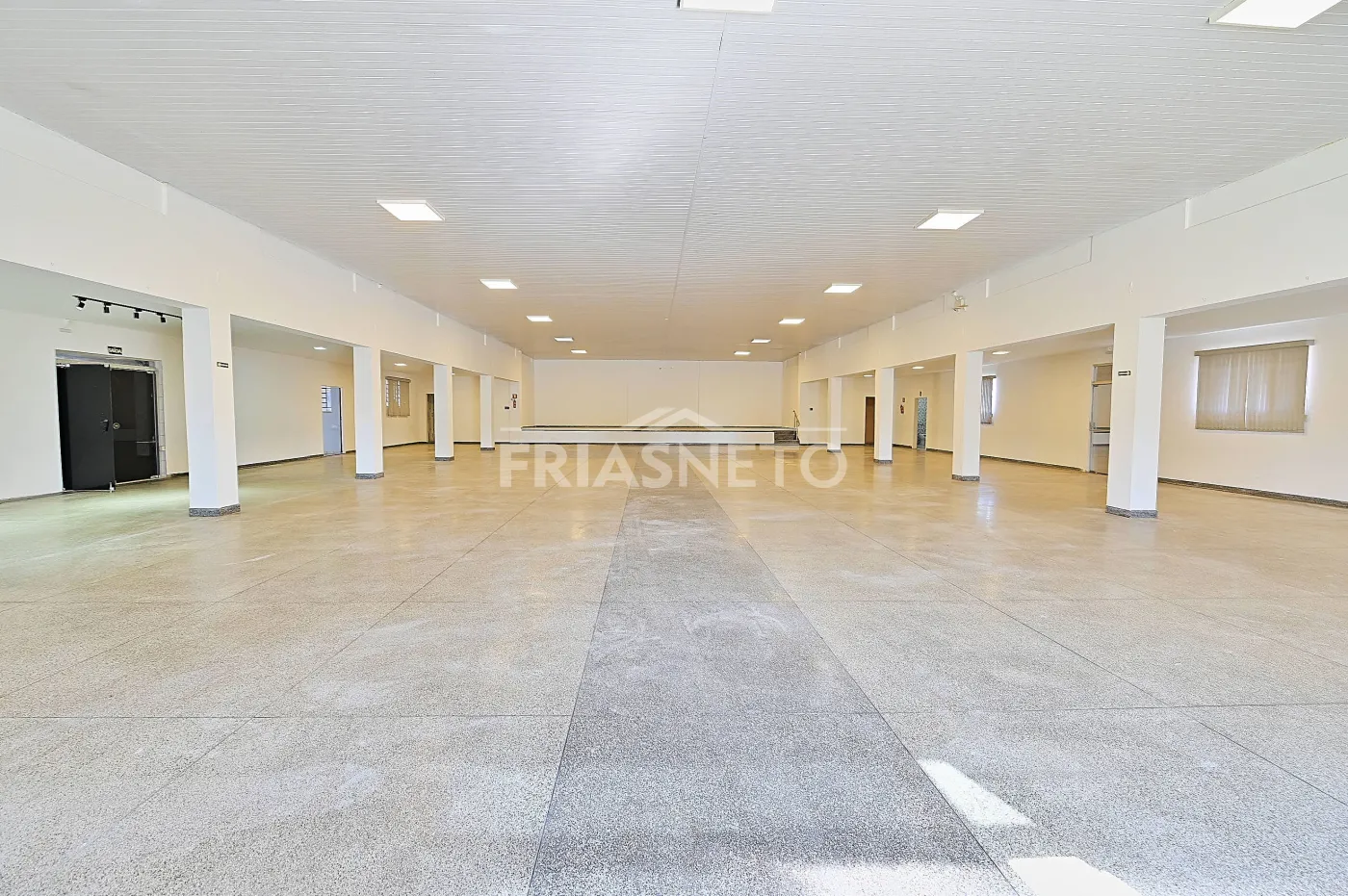 Alugar Comercial / Sal&atilde;o em Piracicaba R$ 15.000,00 - Foto 12
