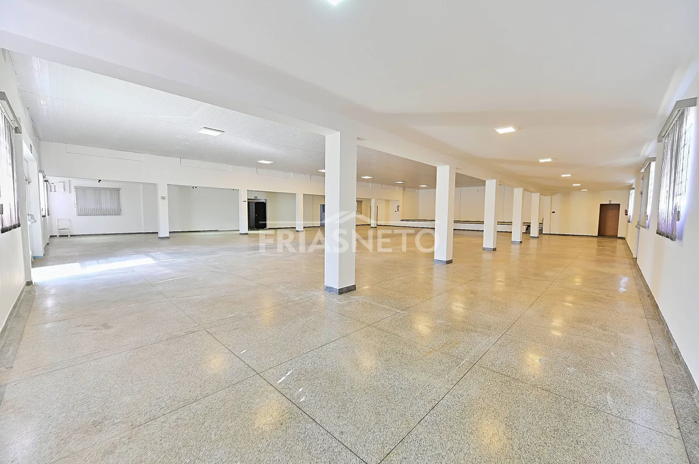 Alugar Comercial / Sal&atilde;o em Piracicaba R$ 15.000,00 - Foto 13