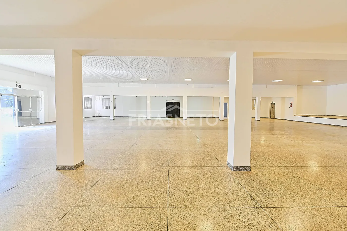 Alugar Comercial / Sal&atilde;o em Piracicaba R$ 15.000,00 - Foto 14